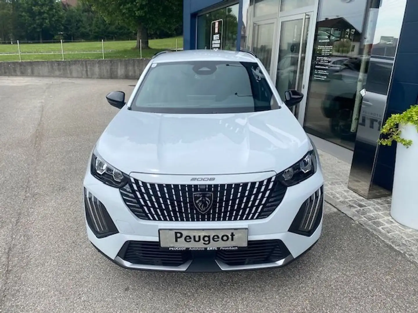 Peugeot 2008 Hybrid 145 Allure SHZ Navi Vor&Rückkamera Weiß - 2