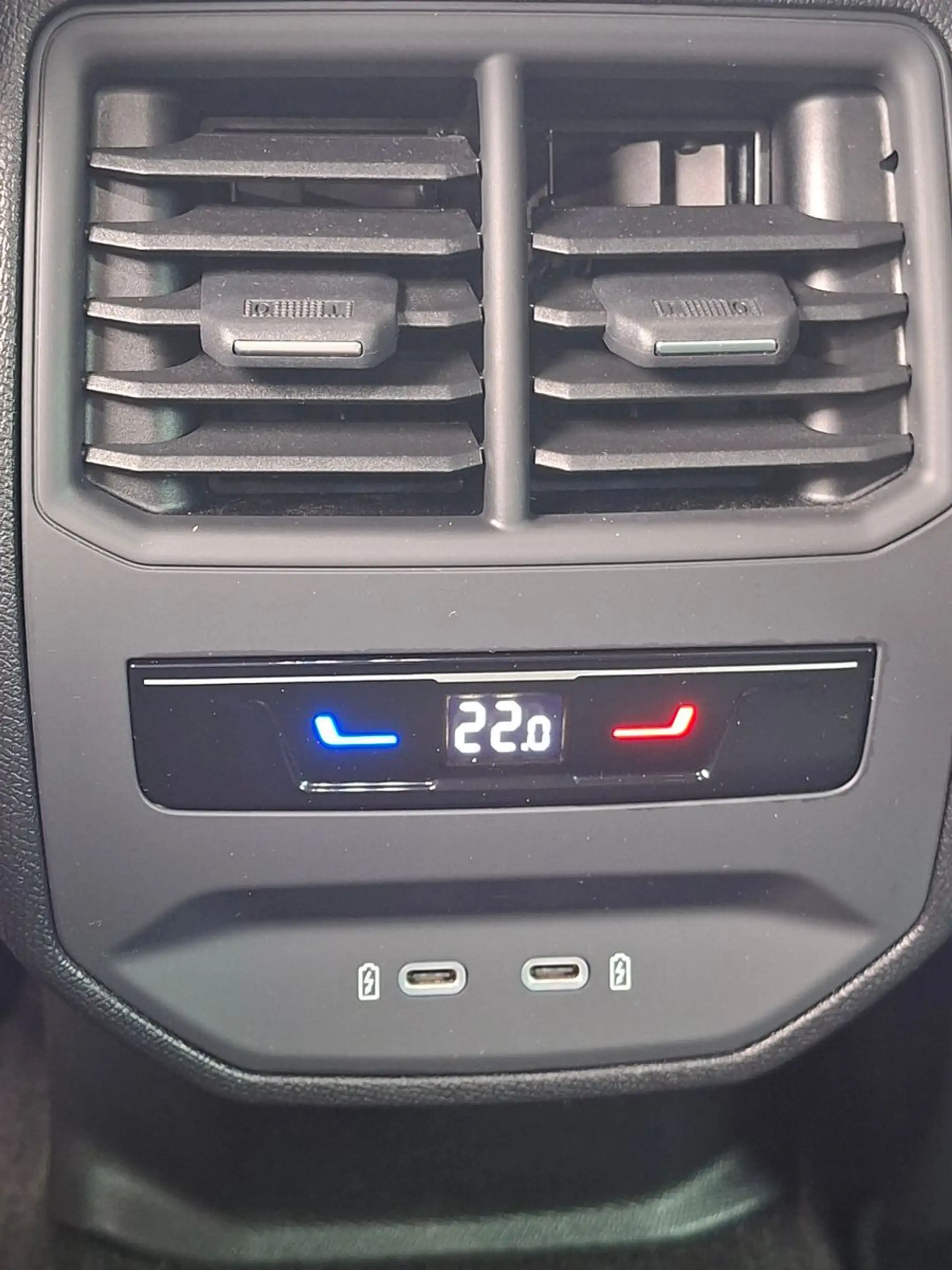 CUPRA Formentor 1.5 TSI 150 PS DSG NAVI LED SHZ AHK — photo 15