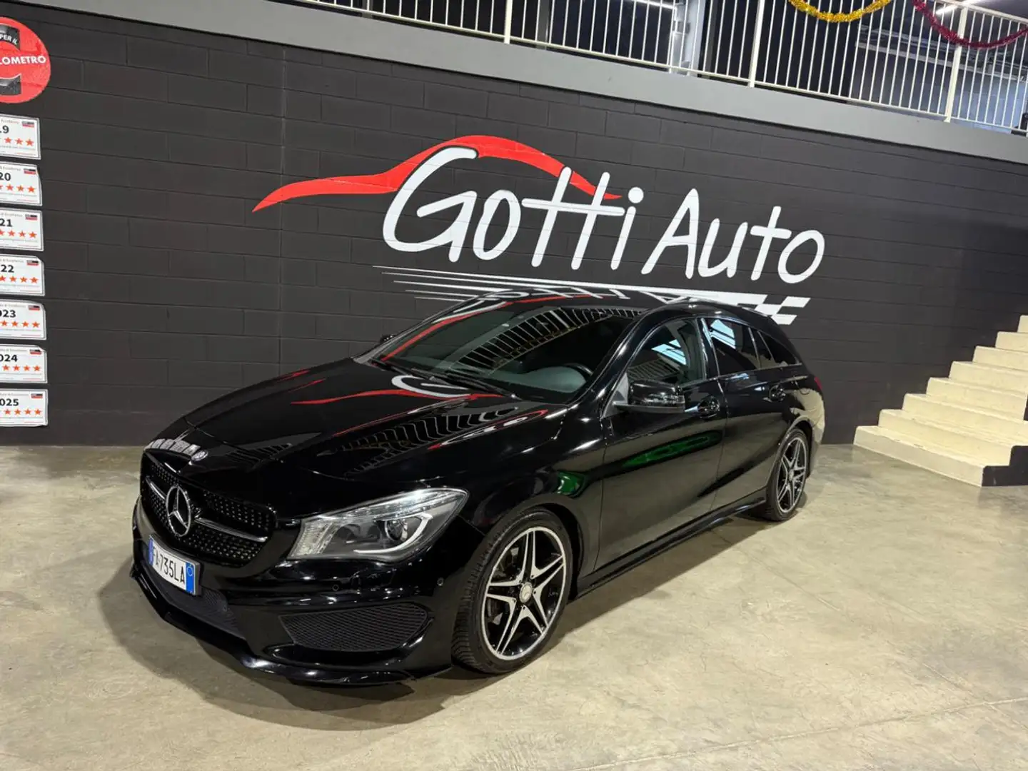 Mercedes-Benz CLA 200 PREMIUM AMG MOTORE MERCEDES Zwart - 2