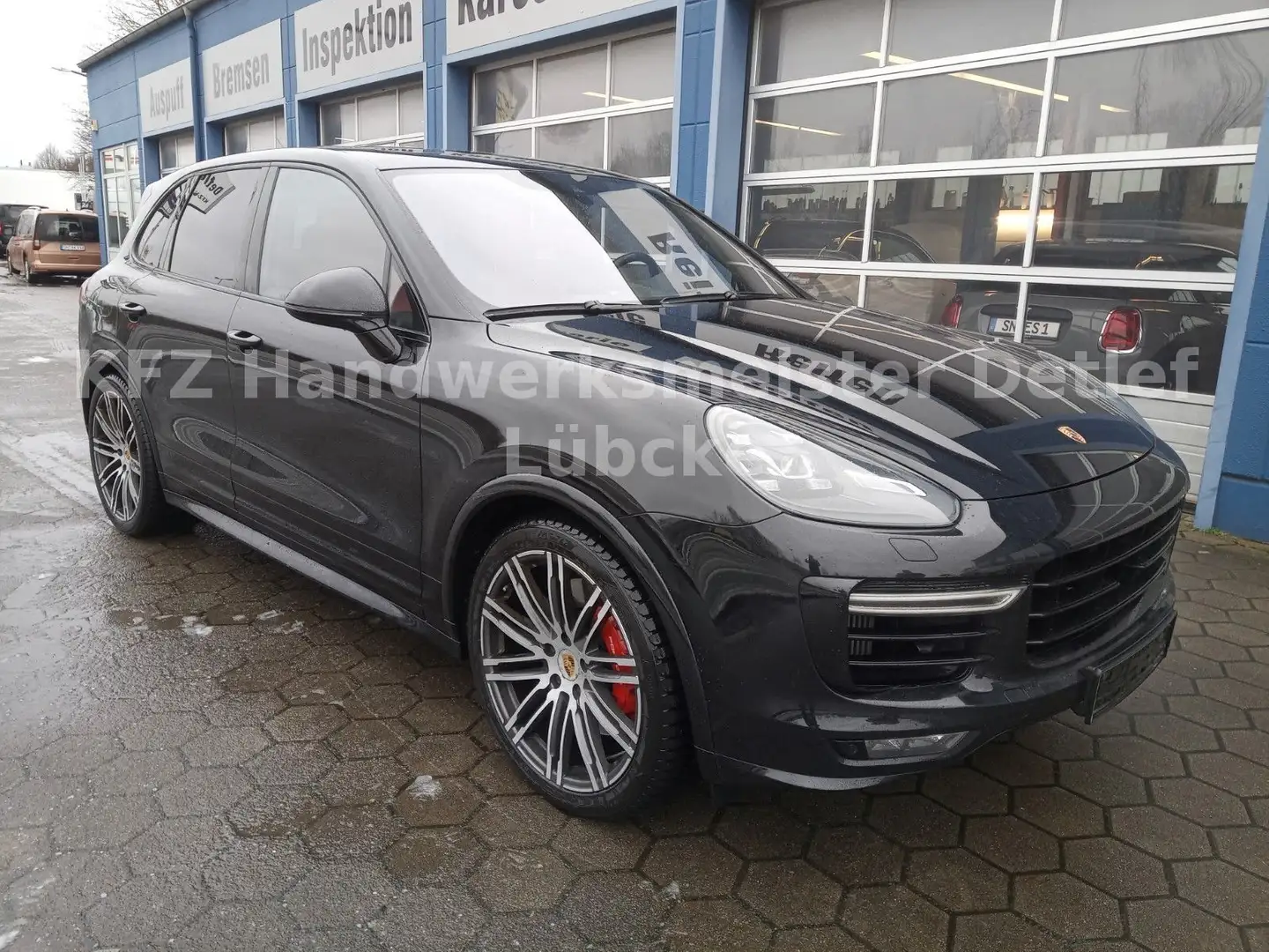 Porsche Cayenne GTS/1.Hand Zwart - 1