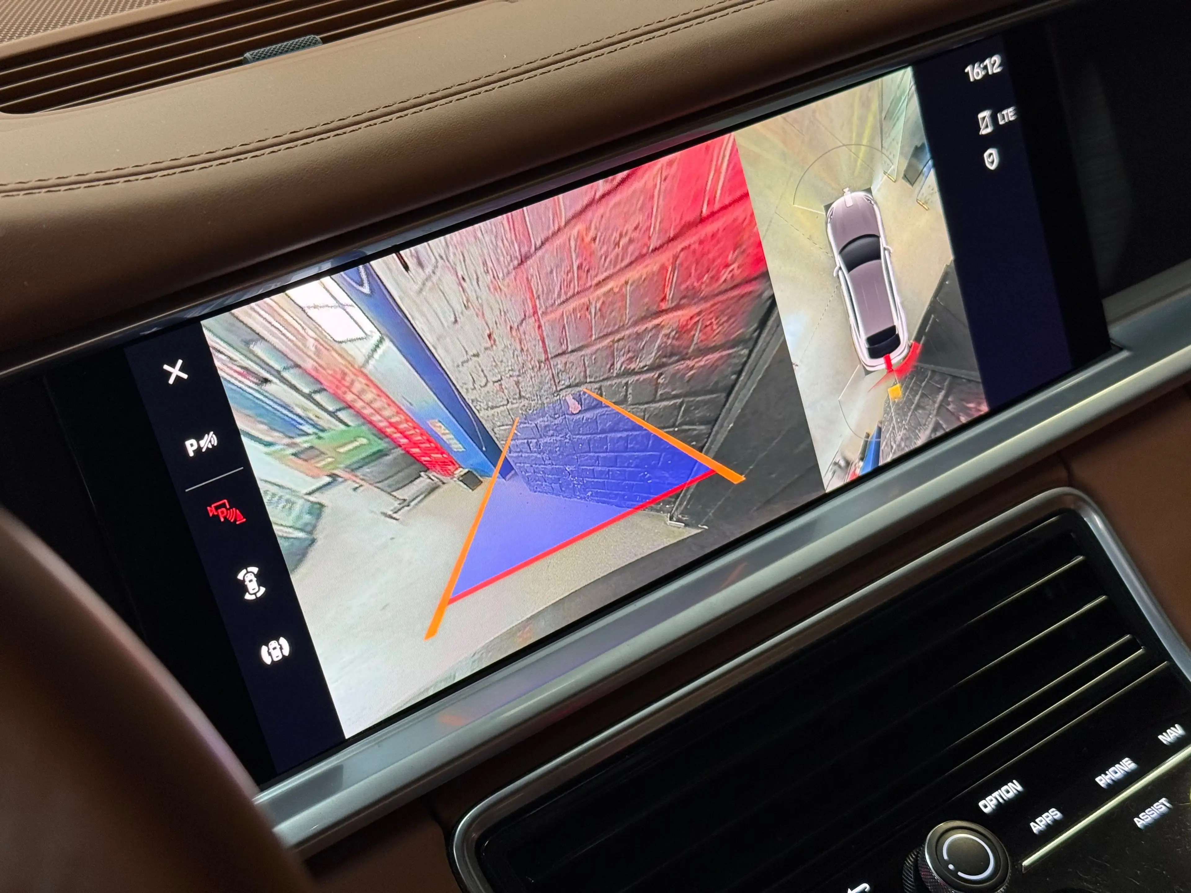 Porsche Panamera 4 e-Hybrid Sport Turismo platinum edition — photo 12