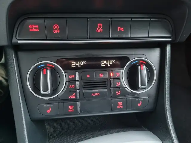 Audi Q3 view 13