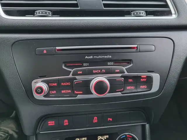 Audi Q3 view 17
