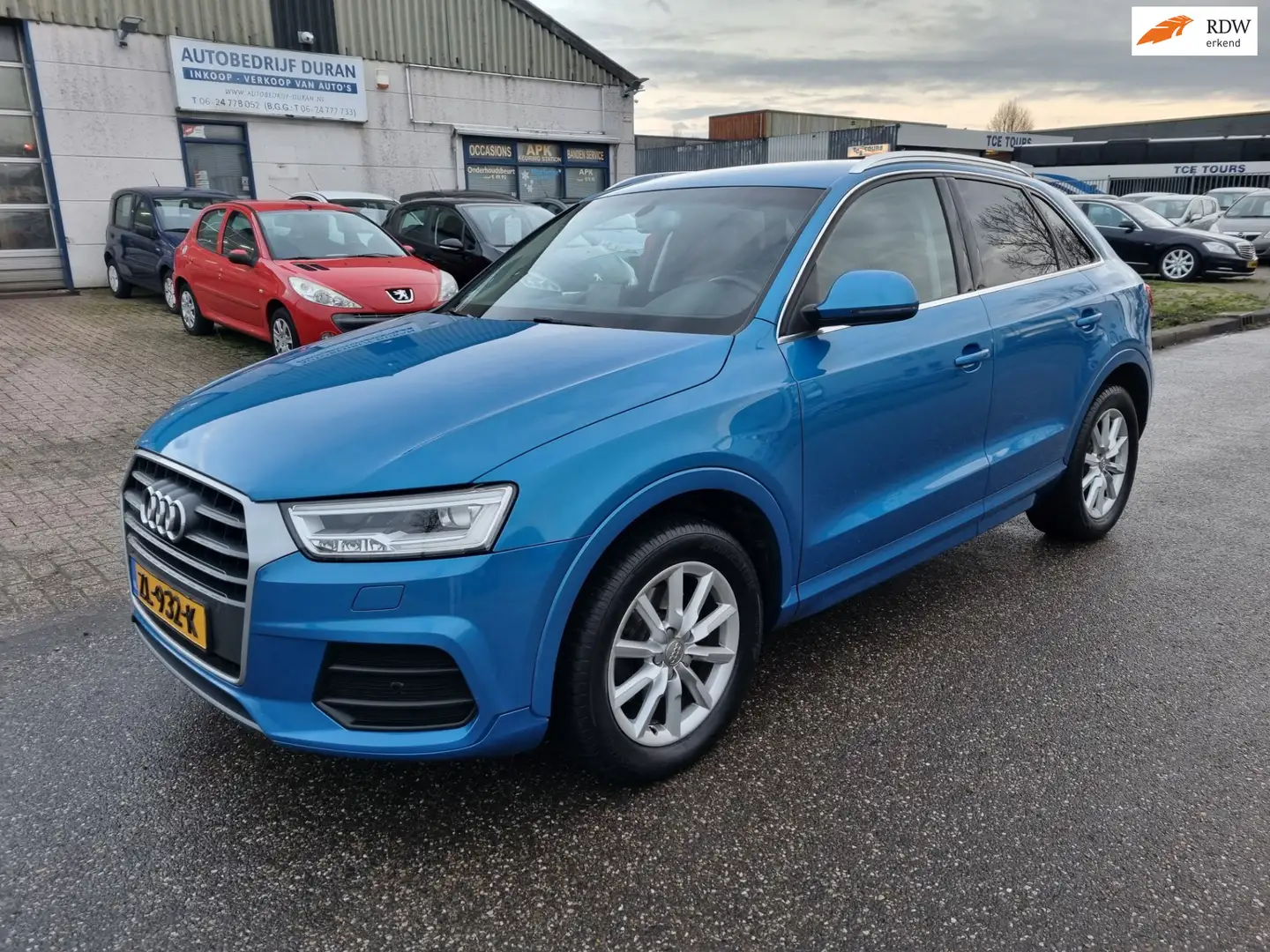 Audi Q3 2.0 TDI quattro Design Pro Line Plus S-Tronic Bj:2 Blau - 1