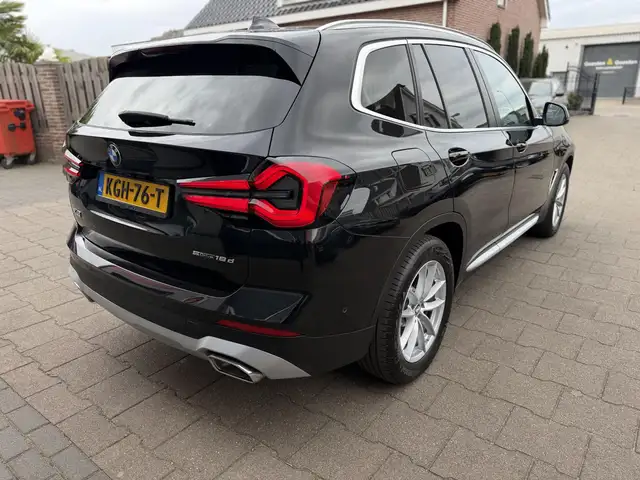 BMW X3 view 10