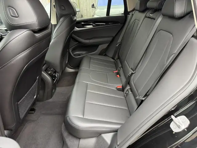 BMW X3 view 6