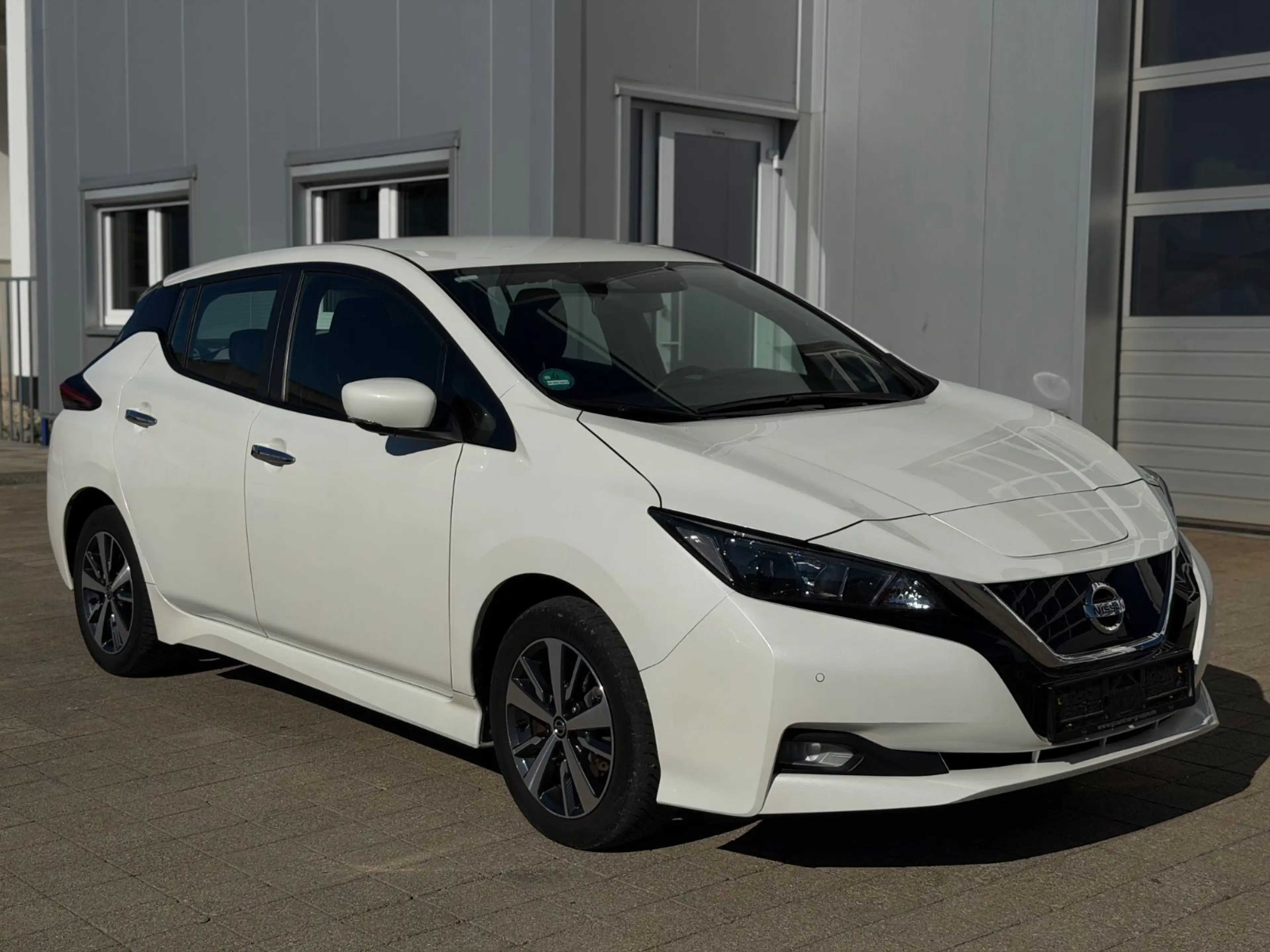 Nissan Leaf Acenta Keyless 360 Kamera Schnelllade LED — photo 2