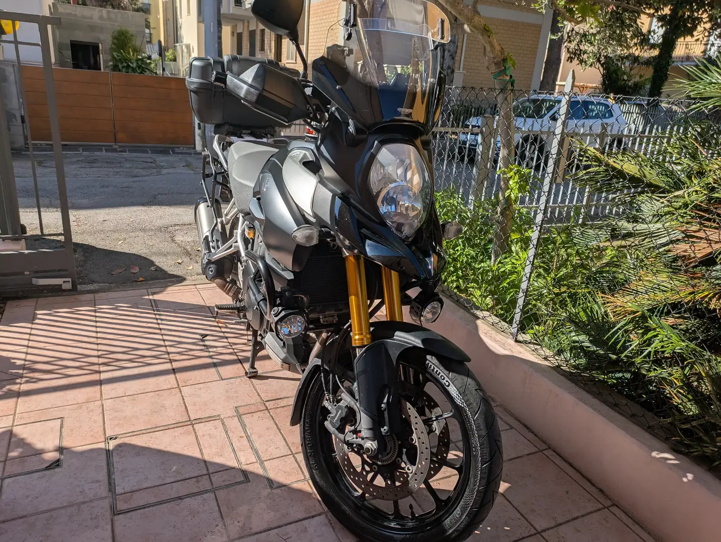 Suzuki V-Strom 1000 DL ABS Negro - 1