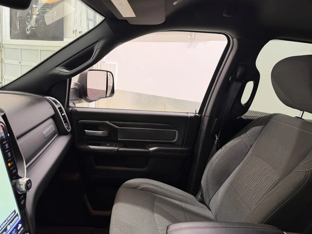 RAM 3500 снимка RAM 3500