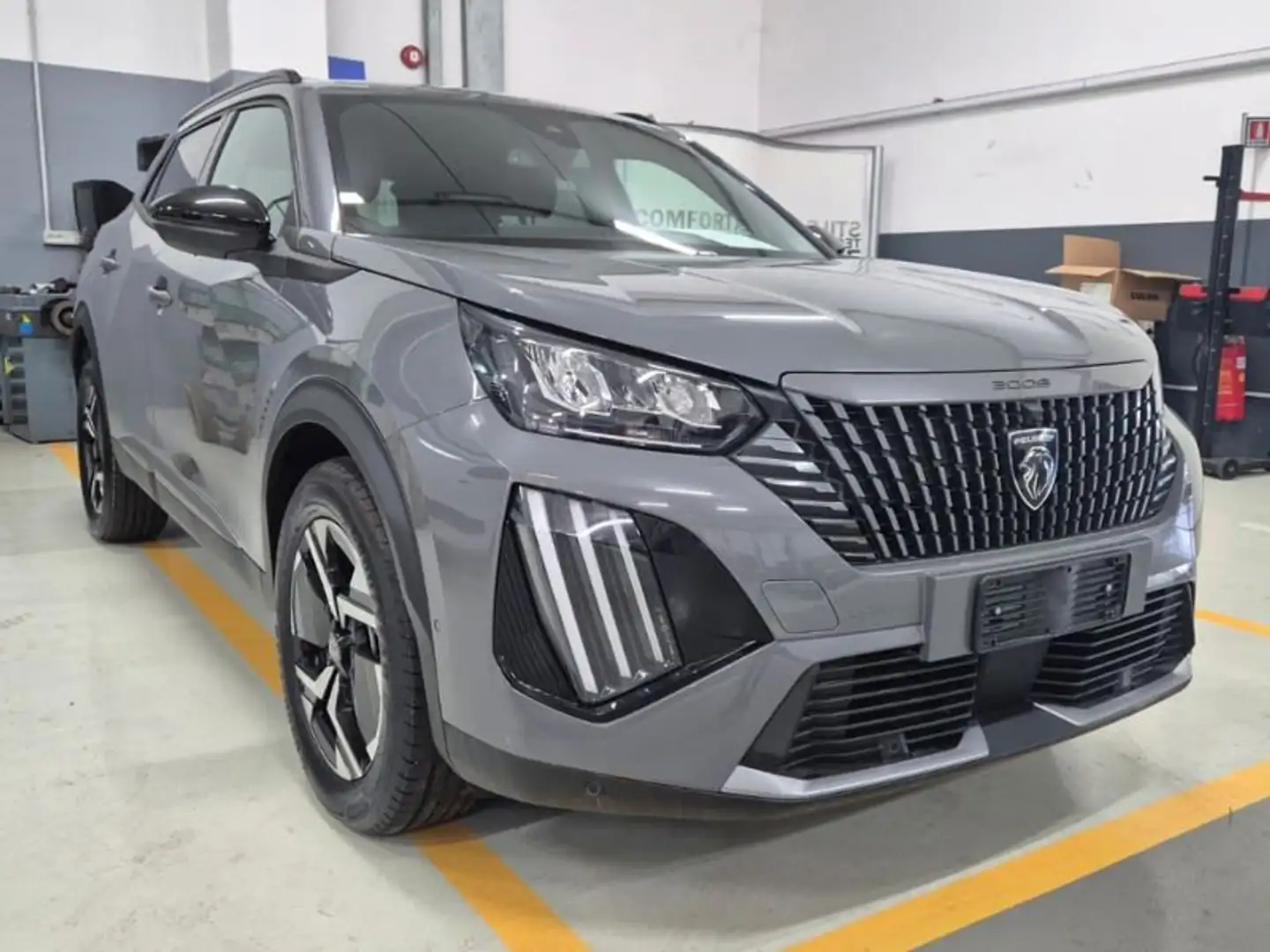 Peugeot 2008 PureTech 130 S&S EAT8 Allure Grijs - 2