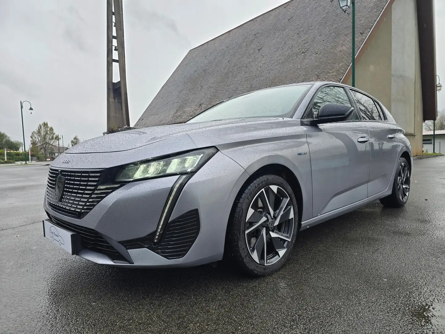 Peugeot 308 hybride 180 Allure business Faible kilométrage Gris - 1