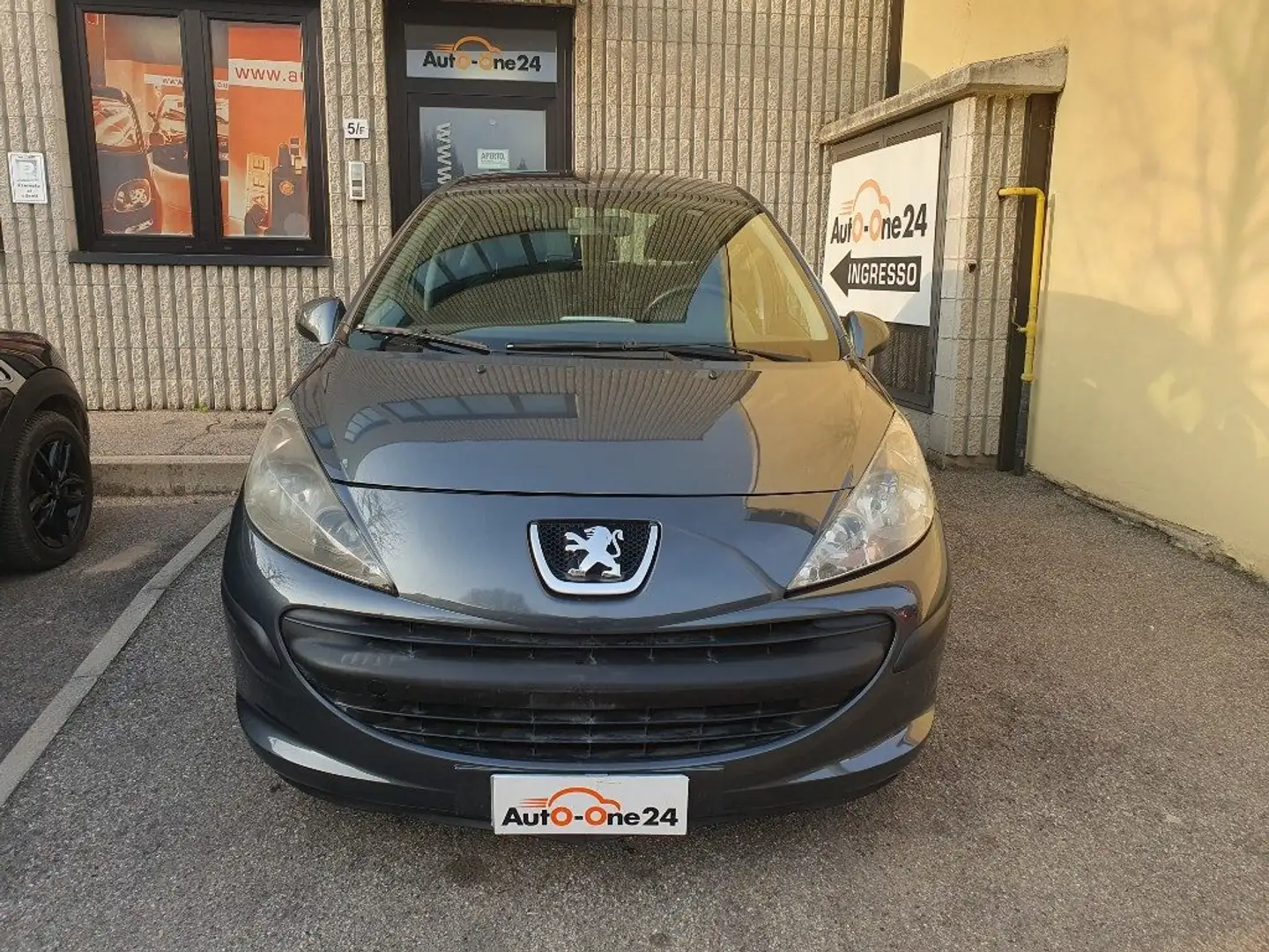 Peugeot 207 1.4 HDi 70CV 5p. X Line Business NEOPATENTATI Silber - 2