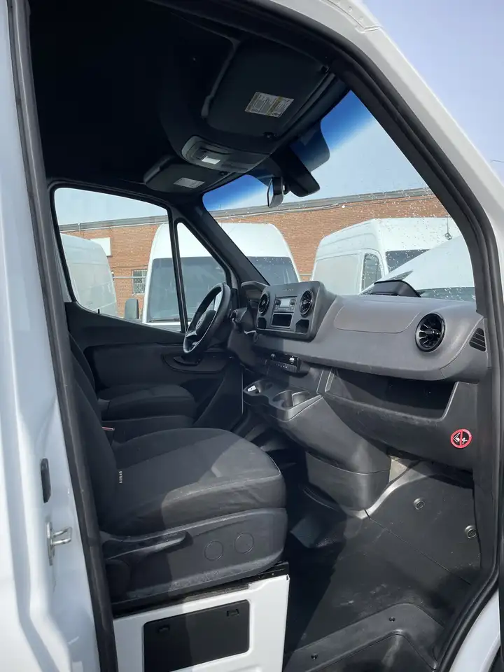 Mercedes-Benz Sprinter снимка Mercedes-Benz Sprinter