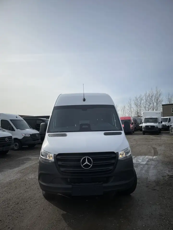 Mercedes-Benz Sprinter снимка Mercedes-Benz Sprinter