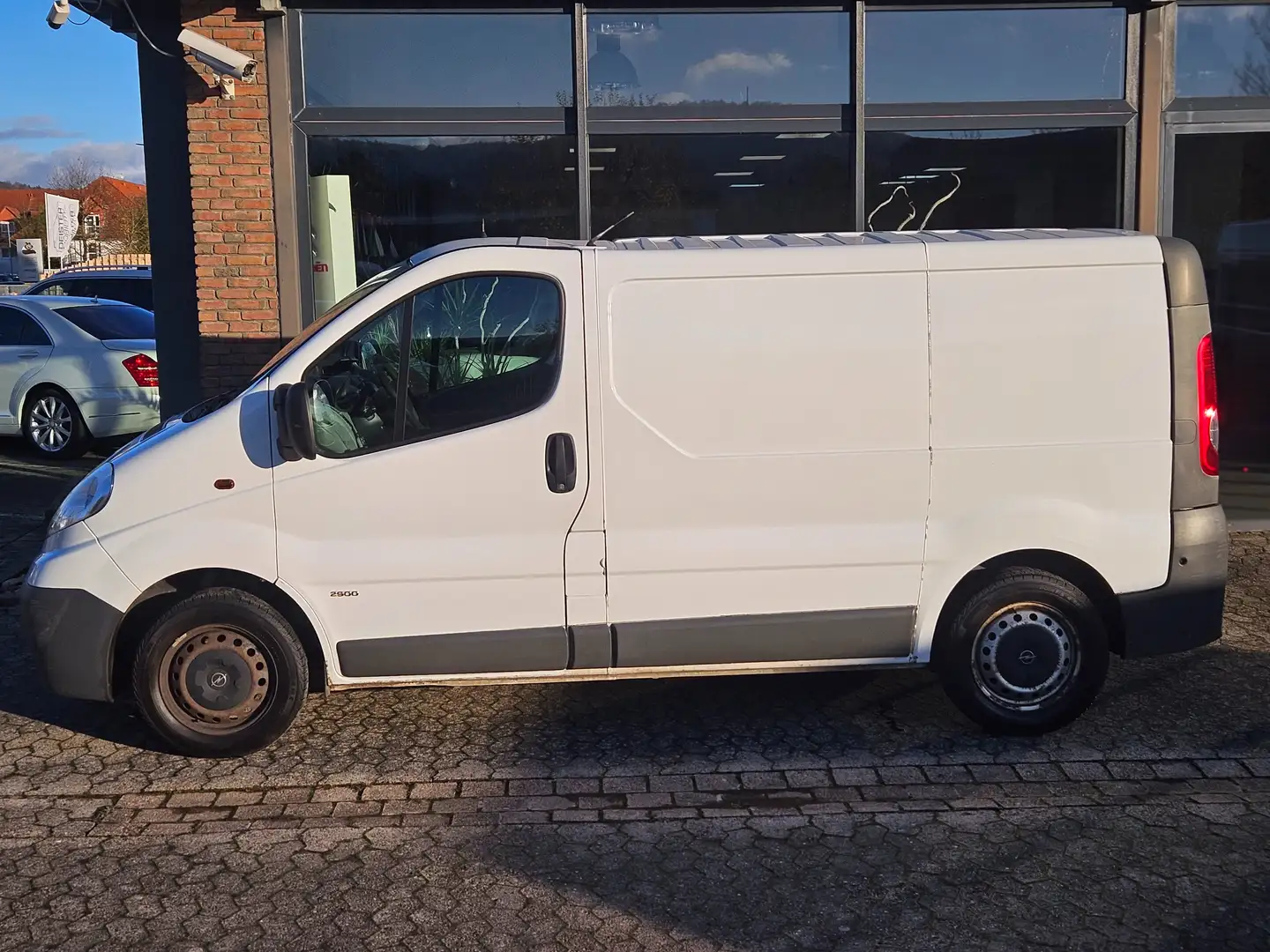 Opel Vivaro Kasten L1H1 2,9t *HU neu, MwSt. ausw., Teile neu* Blanc - 2