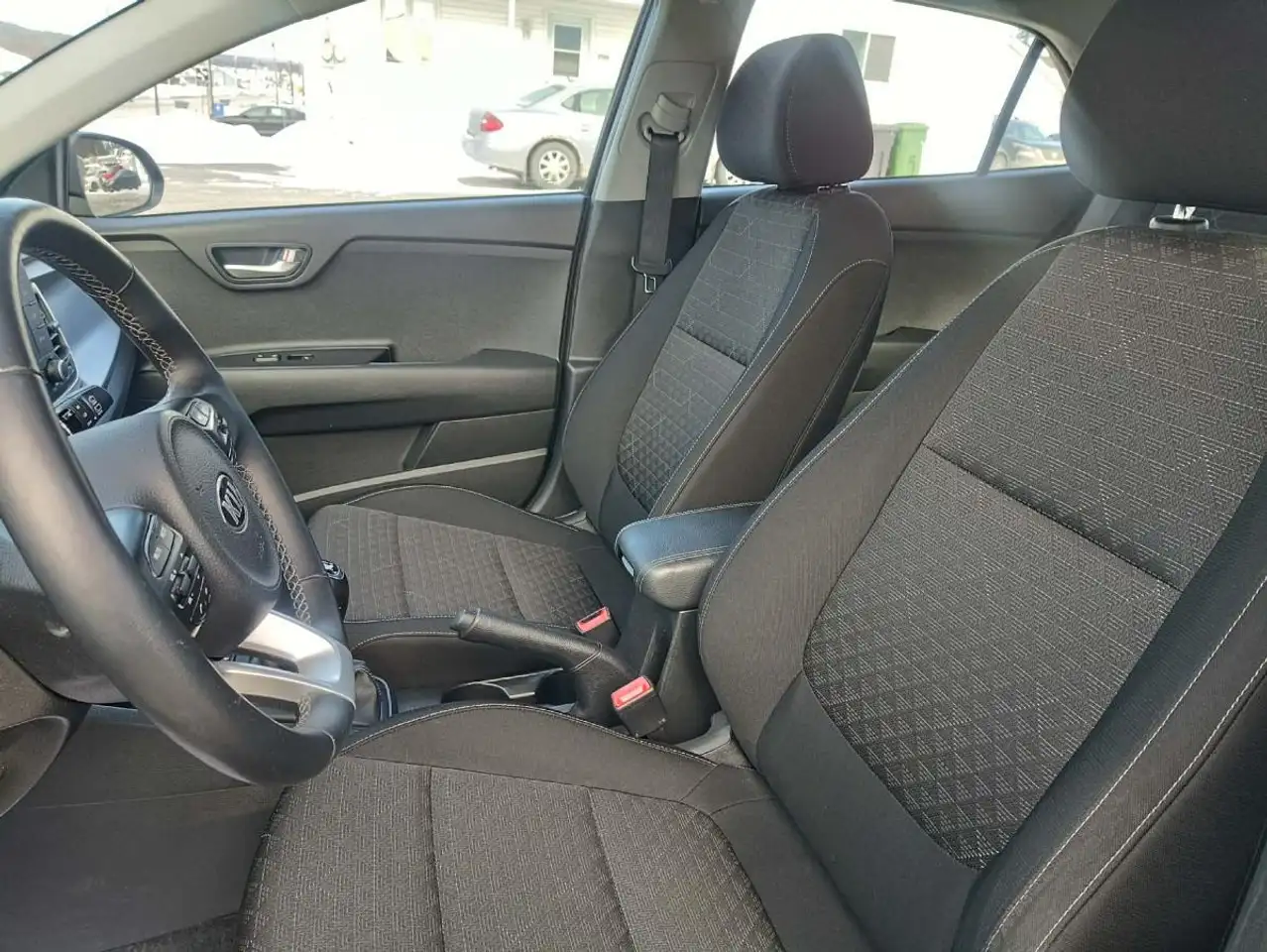 Kia Rio снимка Kia Rio