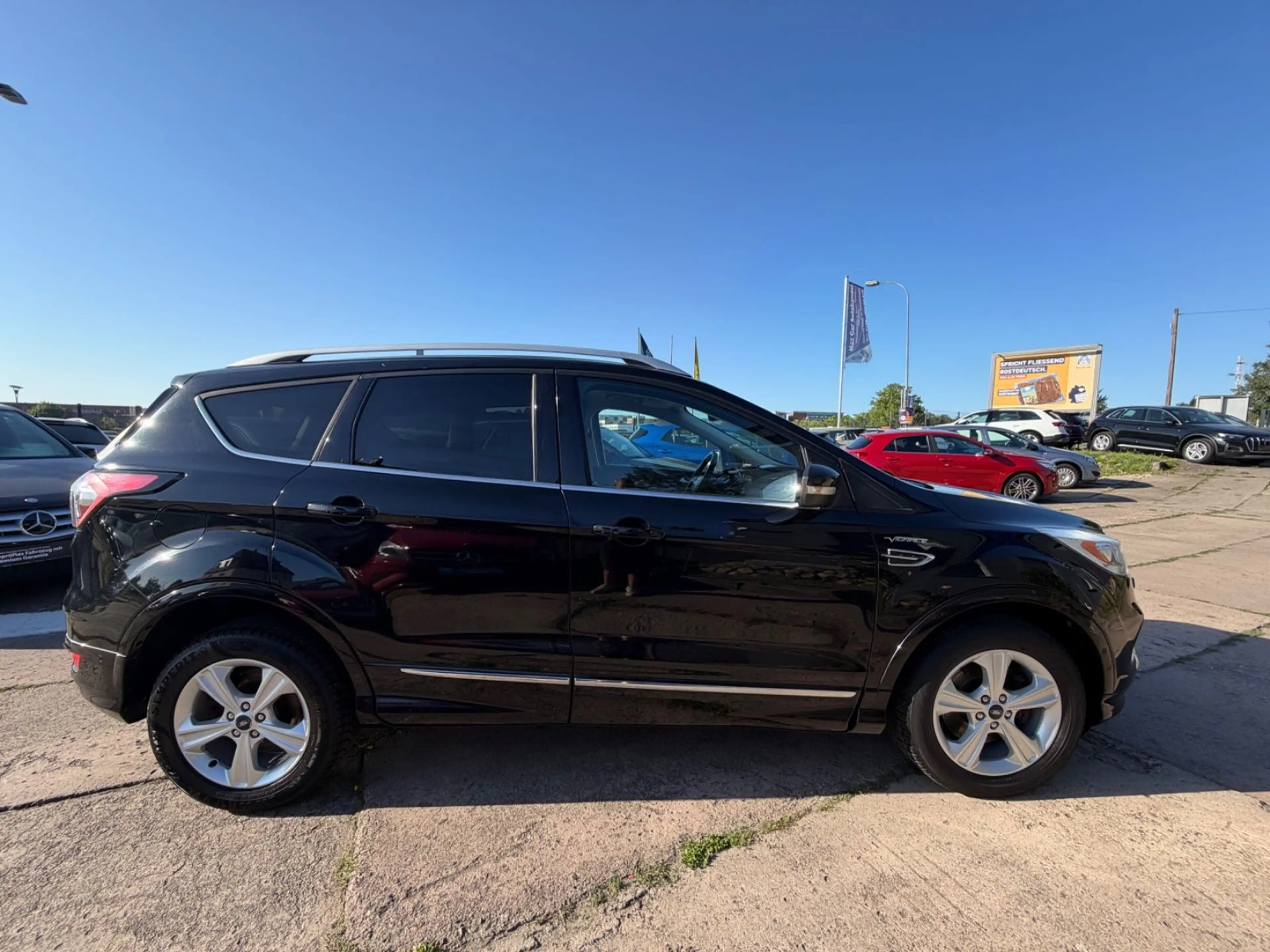 Ford Kuga Vignale — photo 6