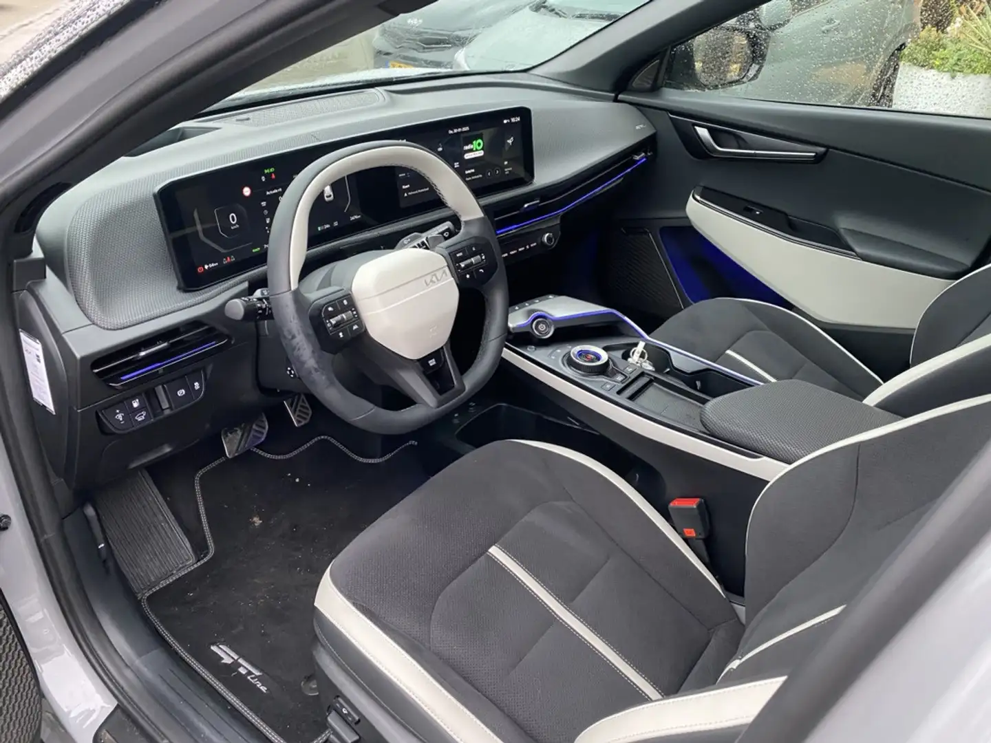 Kia EV6 GT-Line 84 kWh info Roel 0492-588951 Grijs - 2