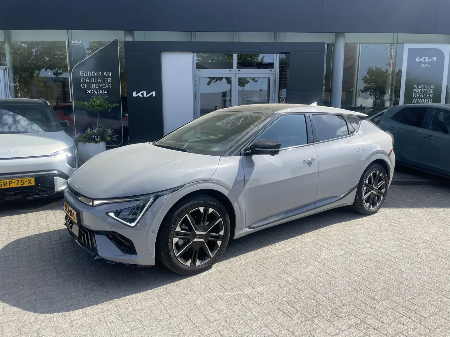 Kia EV6 GT-Line 84 kWh info Roel 0492-588951 Grijs - 1