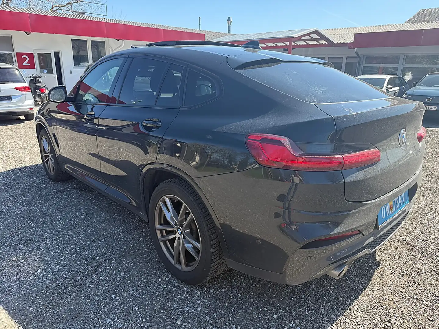 BMW X4 xDrive 20d Aut. **M-Paket innen außen/Panorama/... Schwarz - 2