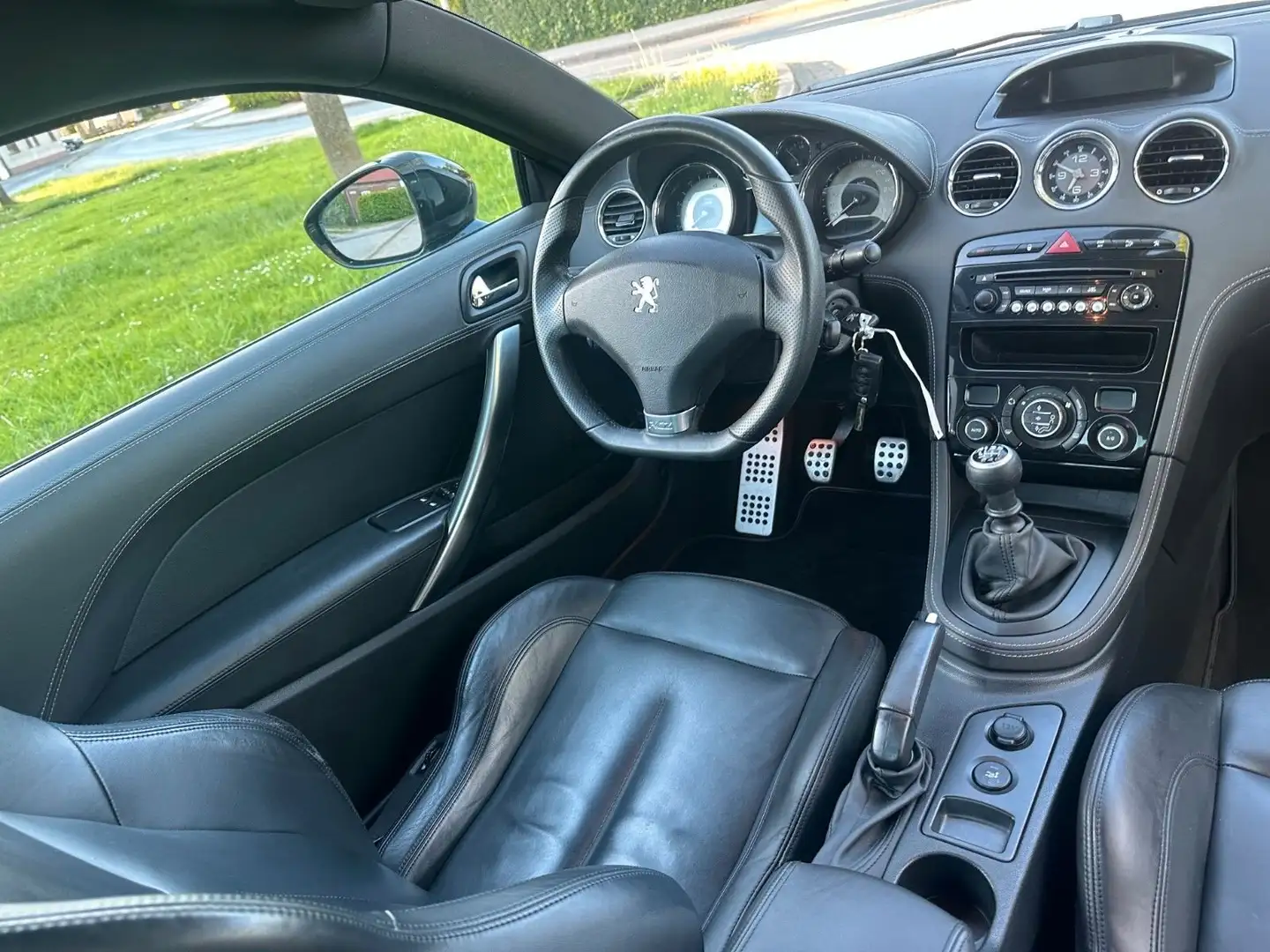 Peugeot RCZ RCZ 1,6 THP 160 Basis Schwarz - 2