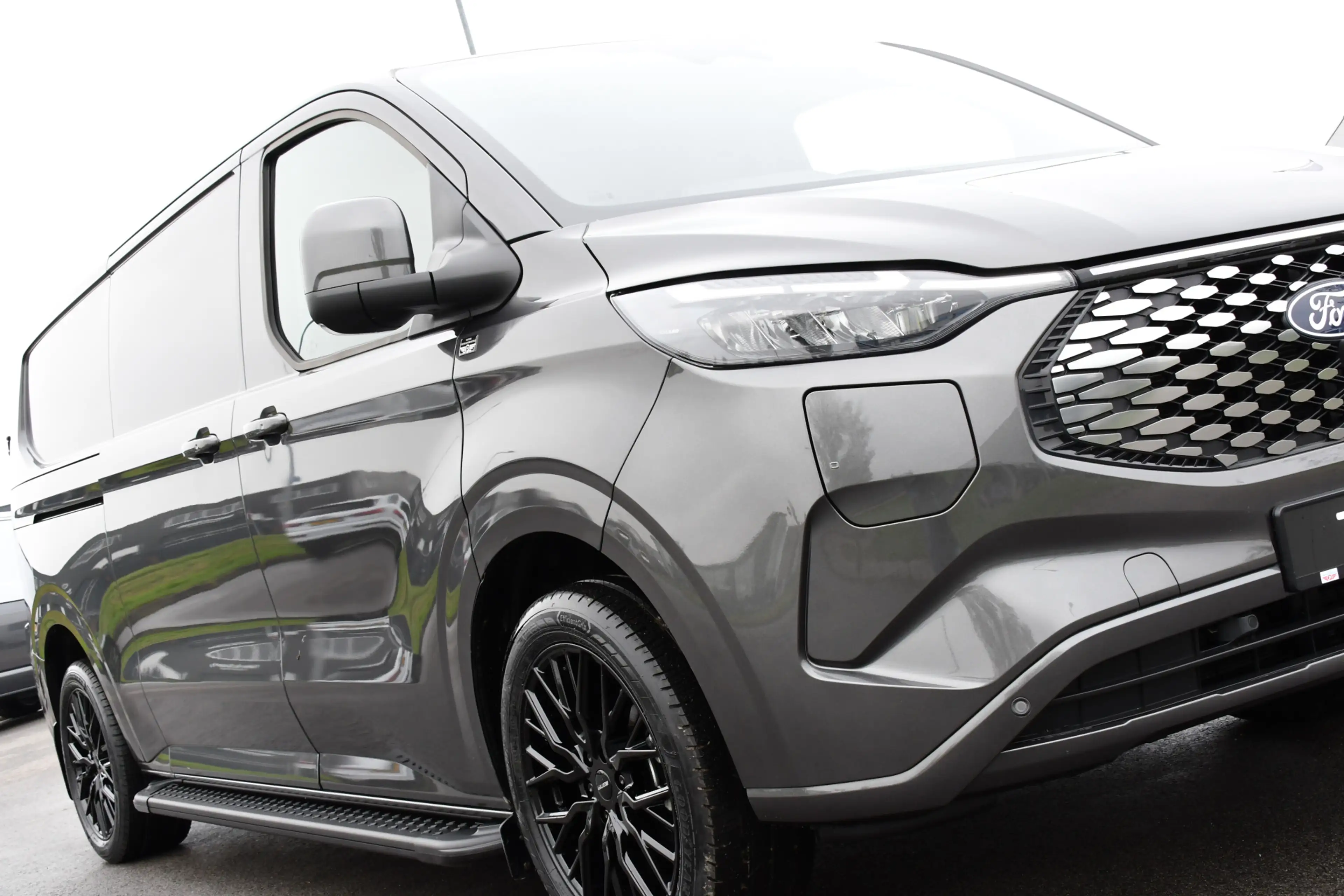 Ford E-Transit Cust. 340 L2H1 Limited 65 kWh PB Edition Virtual, — photo 18