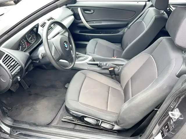 BMW 1 Series view 9