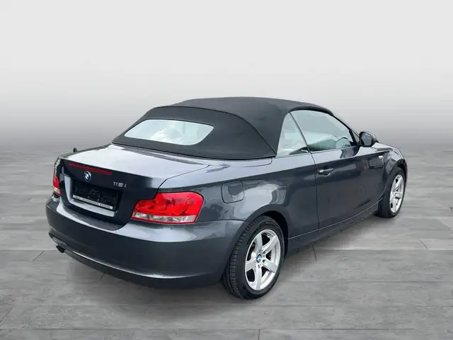 BMW 1 Series view 5