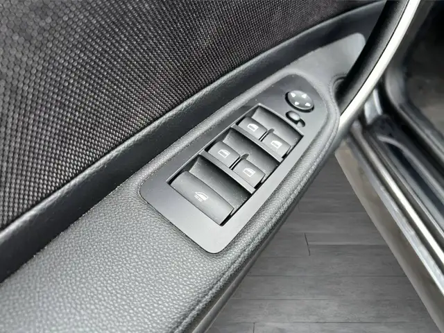 BMW 1 Series view 15
