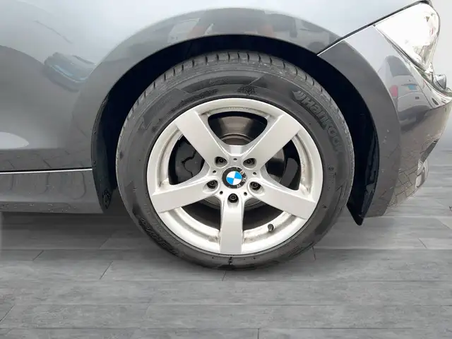 BMW 1 Series view 7
