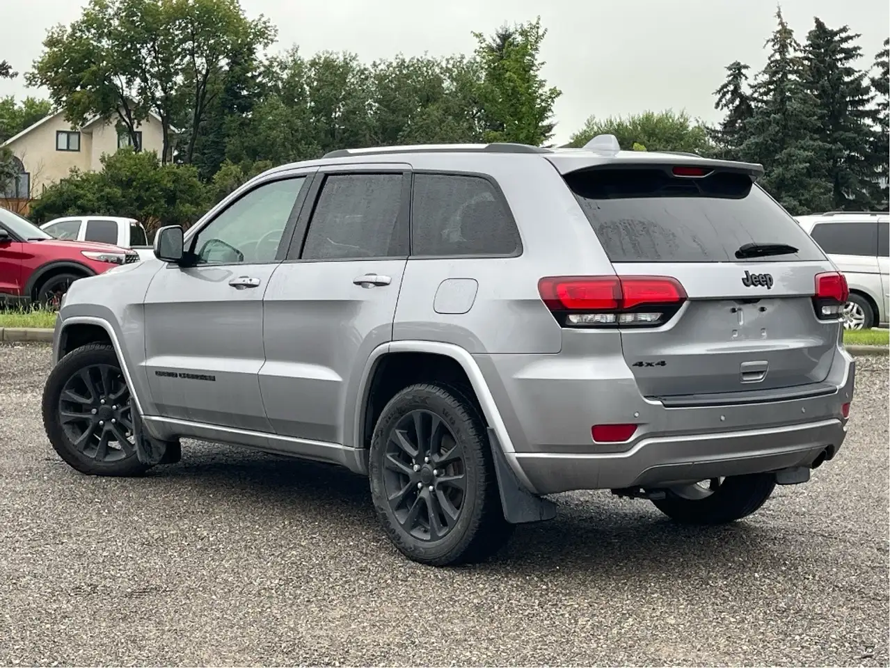 Jeep Grand Cherokee снимка Jeep Grand Cherokee