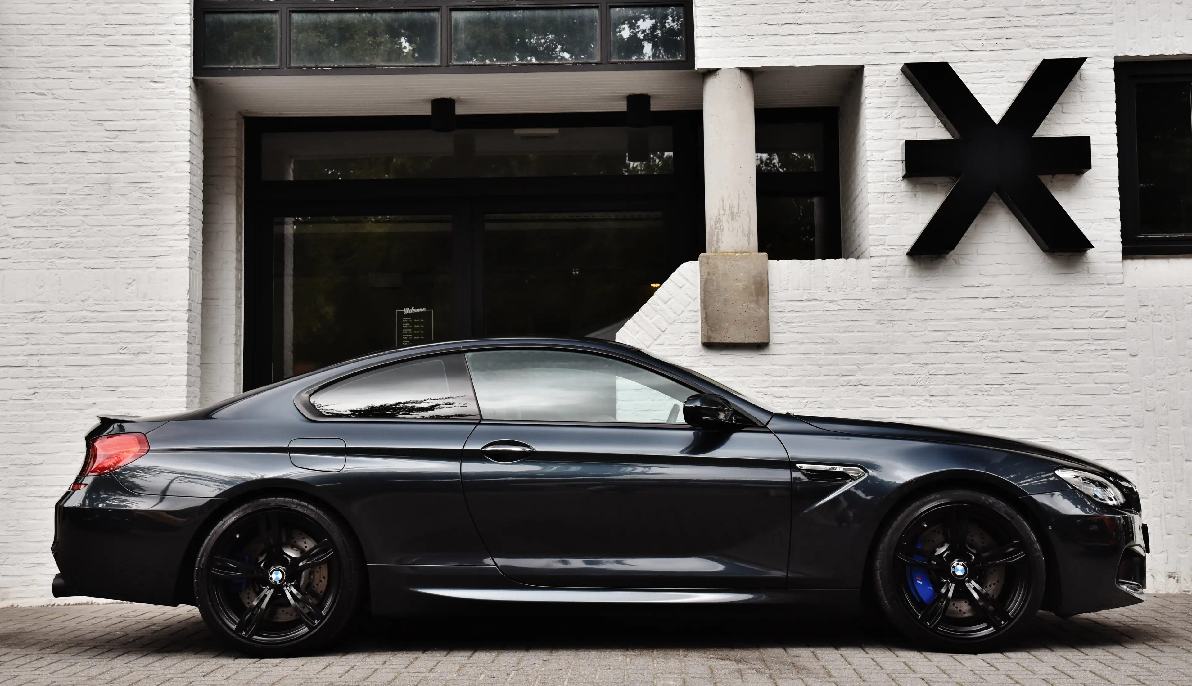 BMW M6 4.4 V8 DKG COUPE ** FULL HISTORY / FULL OPTION *** — photo 3
