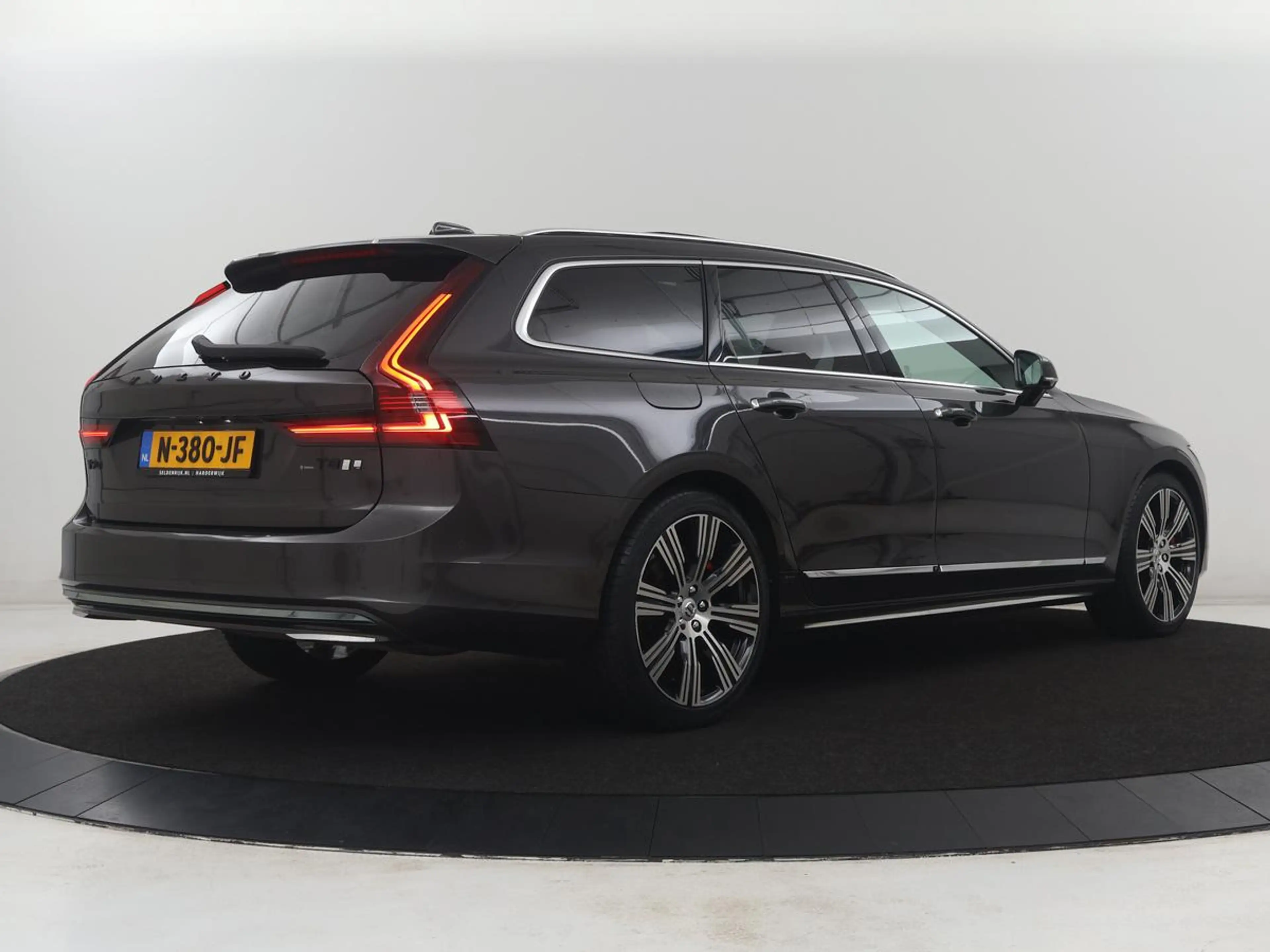 Volvo V90 2.0 T8 AWD Inscription Exclusive | Panoramadak | M — photo 40