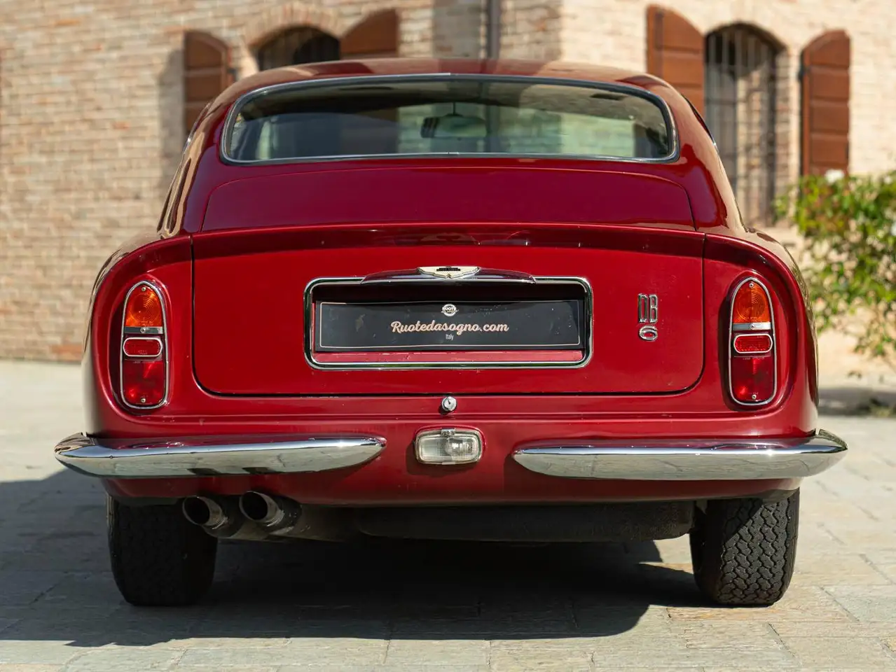 Aston Martin DB6 SPORTS SALOON, foto 5