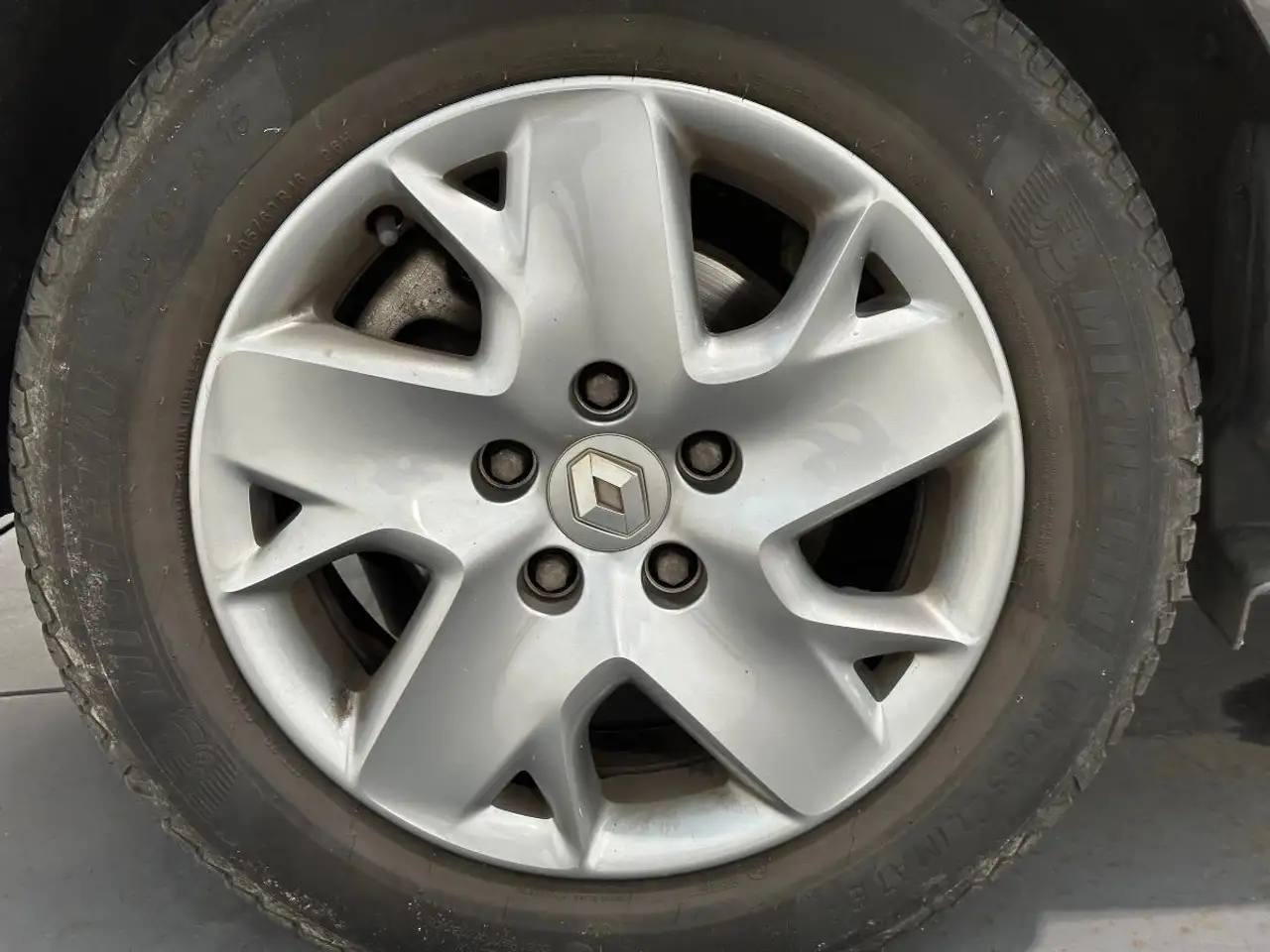 Renault Megane Grandtour — photo 25