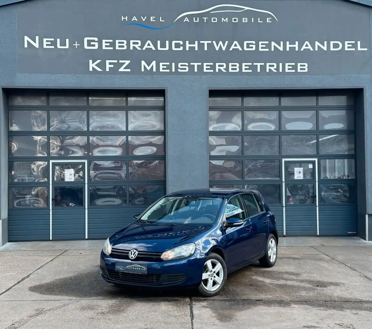 Volkswagen Golf VI Trendline 1.2 Bleu - 1