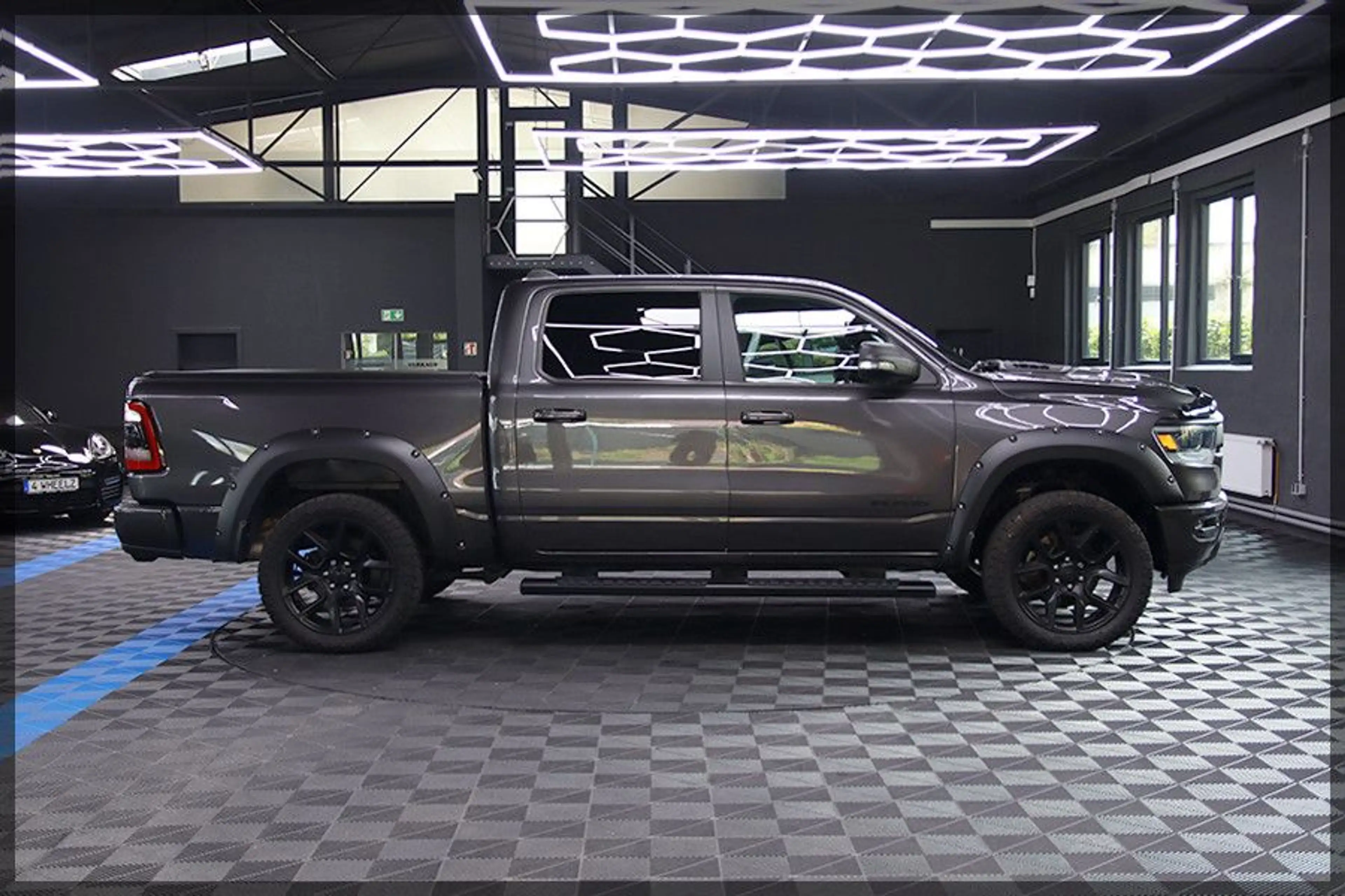 Dodge RAM GT 5.7 HEMI LARAMIE PANO / CAM / PDC — photo 7
