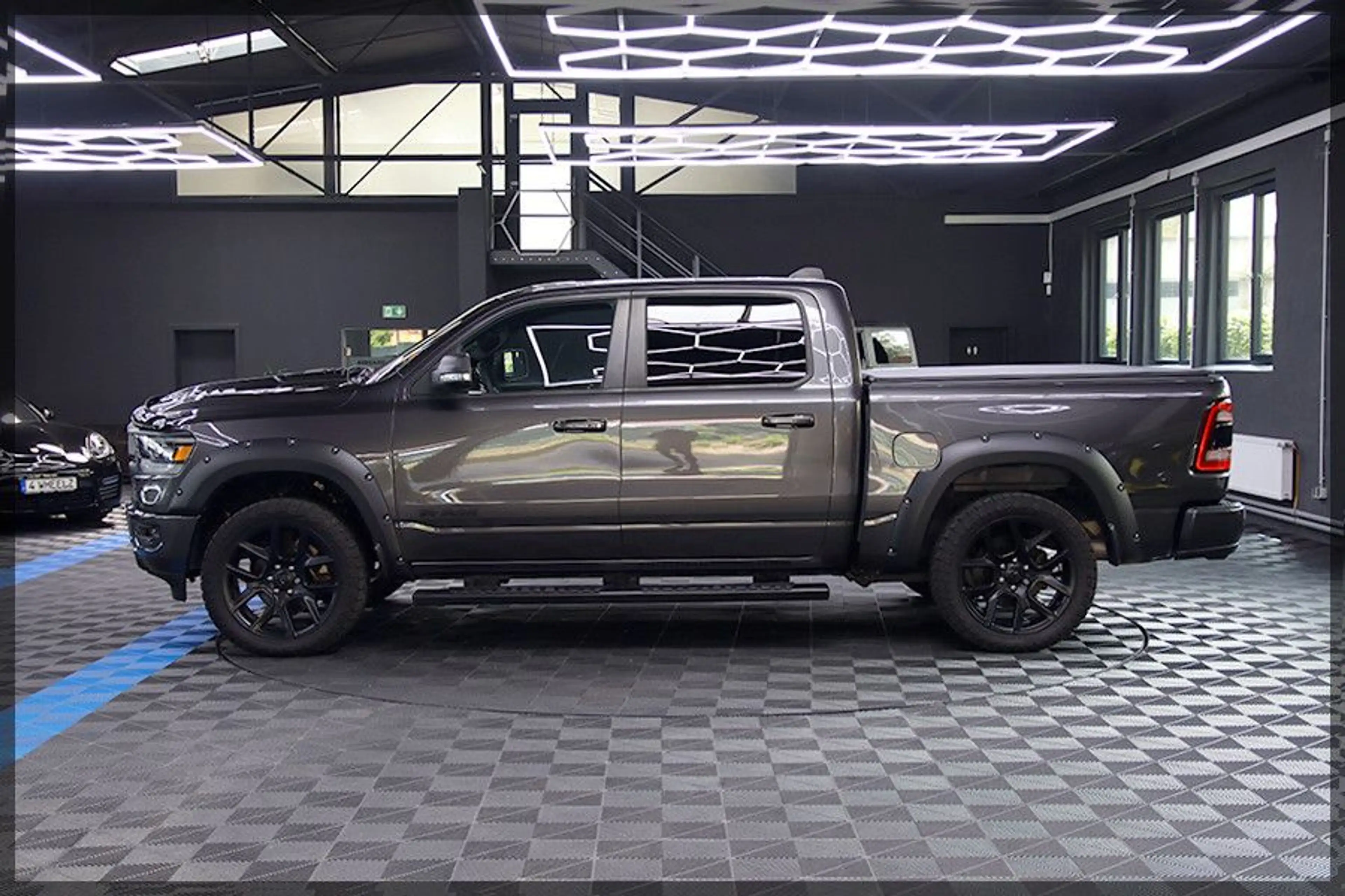 Dodge RAM GT 5.7 HEMI LARAMIE PANO / CAM / PDC — photo 8