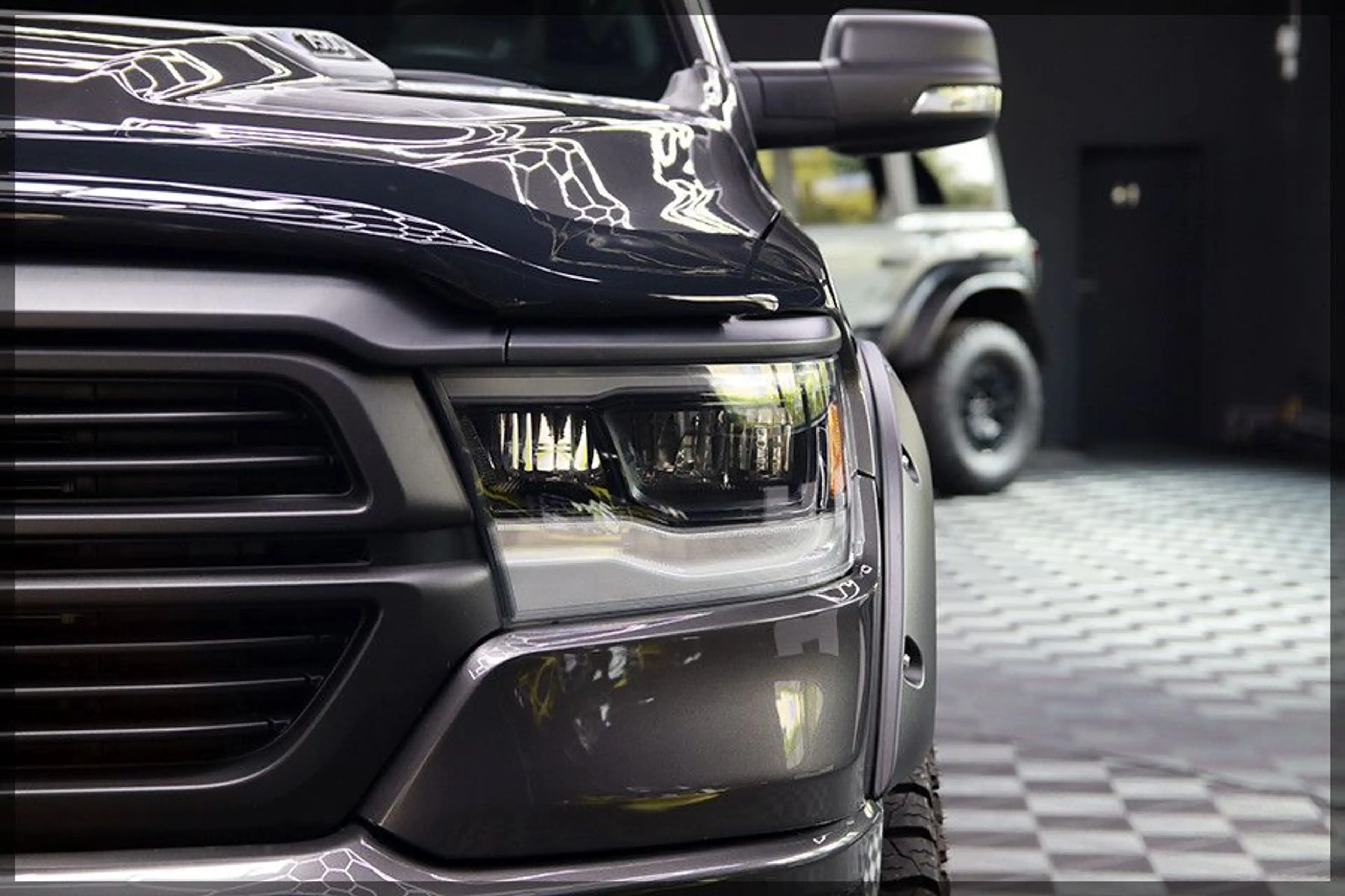 Dodge RAM GT 5.7 HEMI LARAMIE PANO / CAM / PDC — photo 9