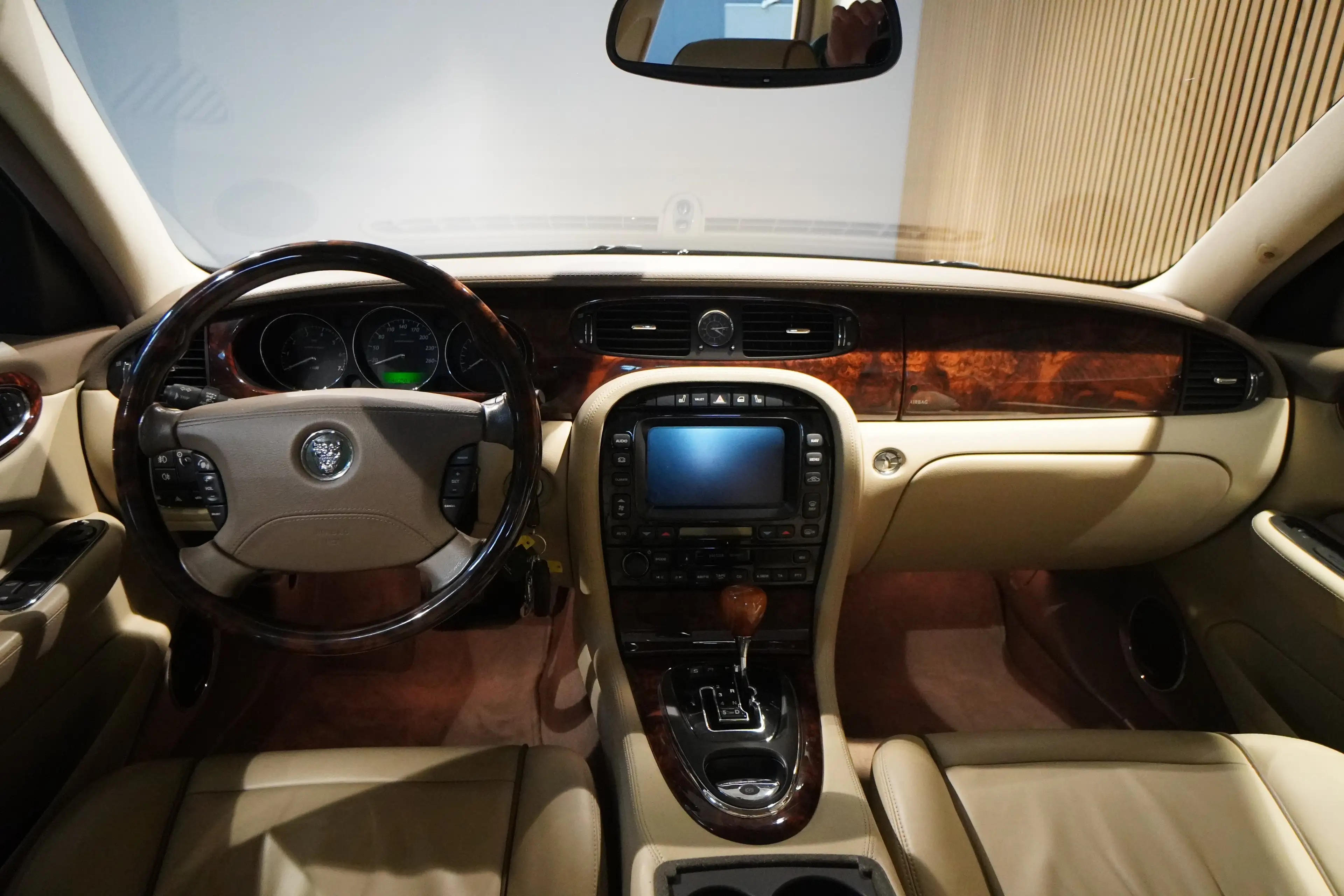 Jaguar XJR Super V8-BRD-1 Halter-U-Frei-48500 TKM-Top-Zustand — photo 7