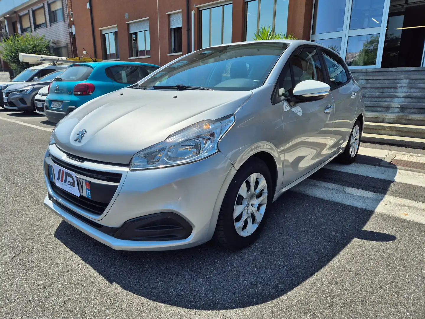 Peugeot 208 5p 1.2 puretech Access 68cv Grau - 2