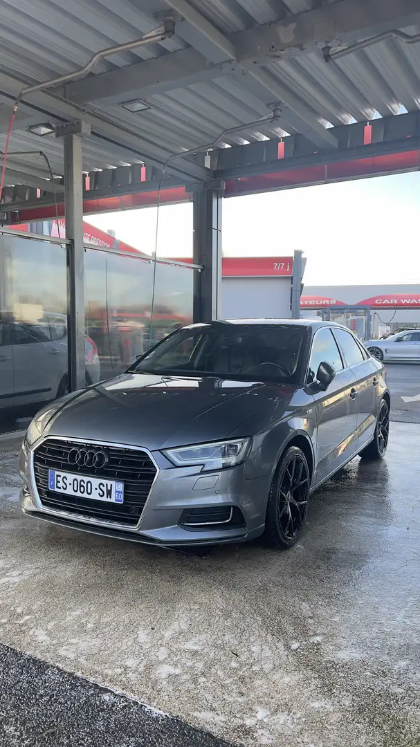 Audi A3 Design Luxe 1.4 Ultra TFSI DSG7 COD Gris - 1