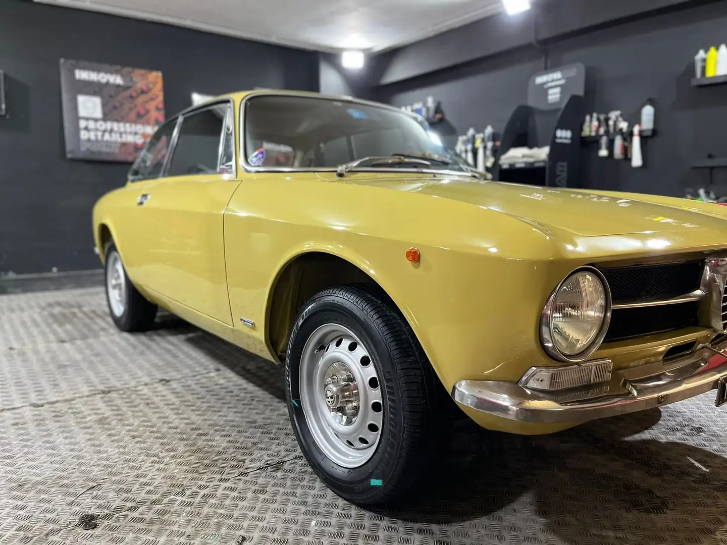 Alfa Romeo GT GT Junior 1600 Giallo - 2