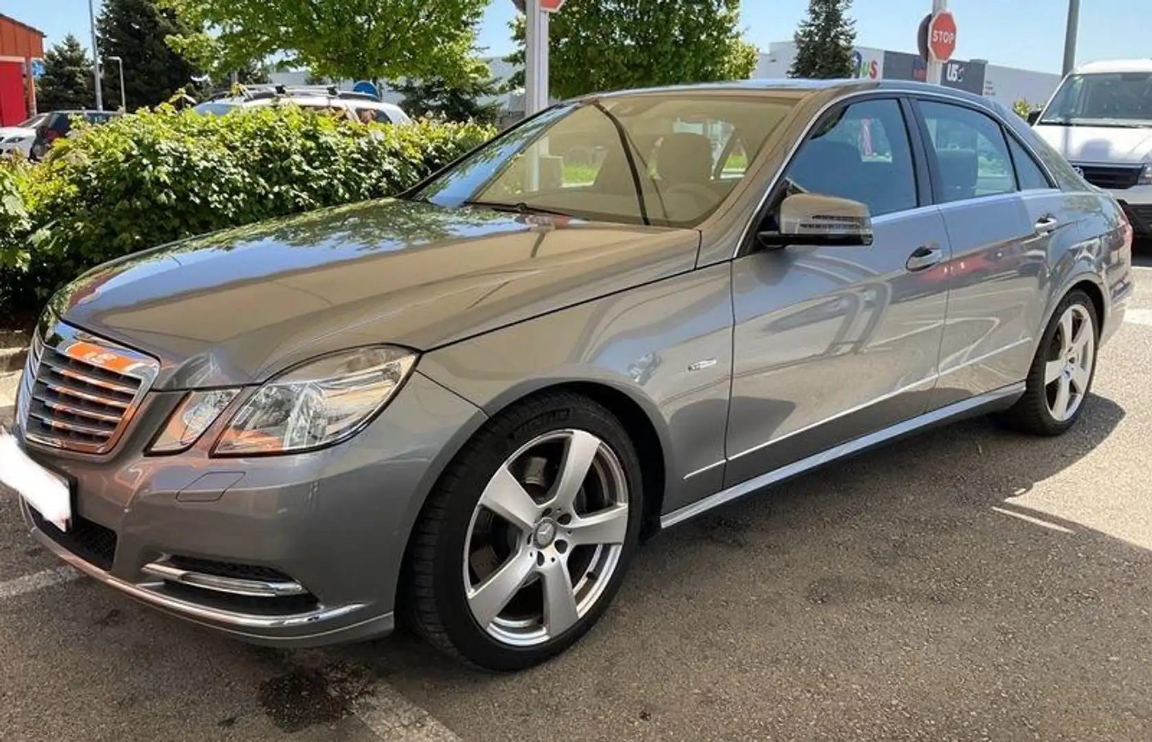 Mercedes-Benz E 200 200CDI BE Elegance 7G Plus Gris - 1