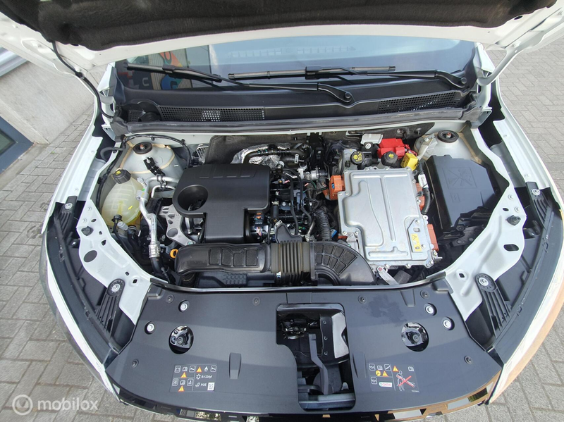 Dacia Jogger 1.6 Hybrid 140 Expression 5p. — photo 24