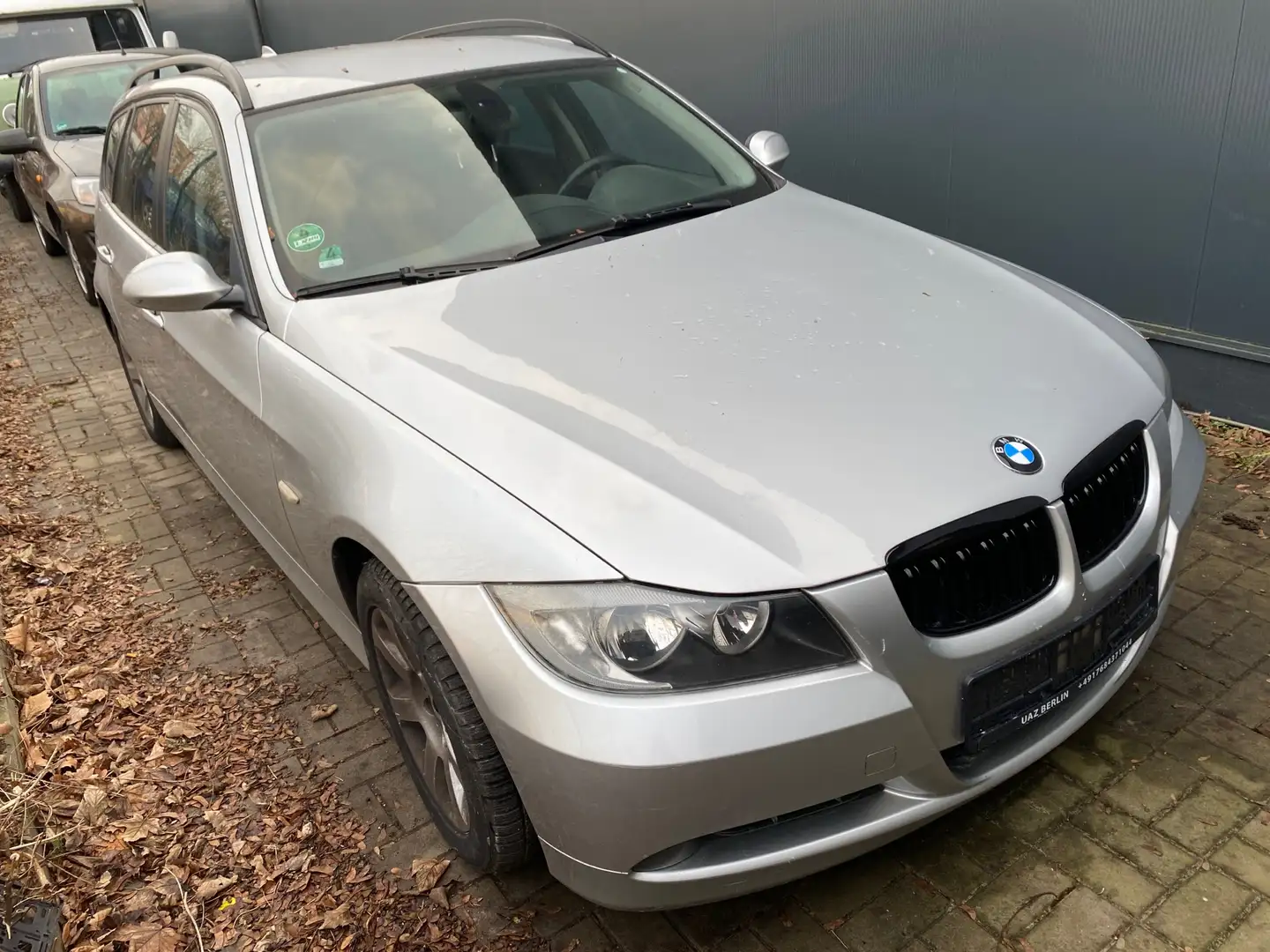 BMW 318 DPF Touring Klima Navi Servo ABS TÜV Neu Tempomat Plateado - 2