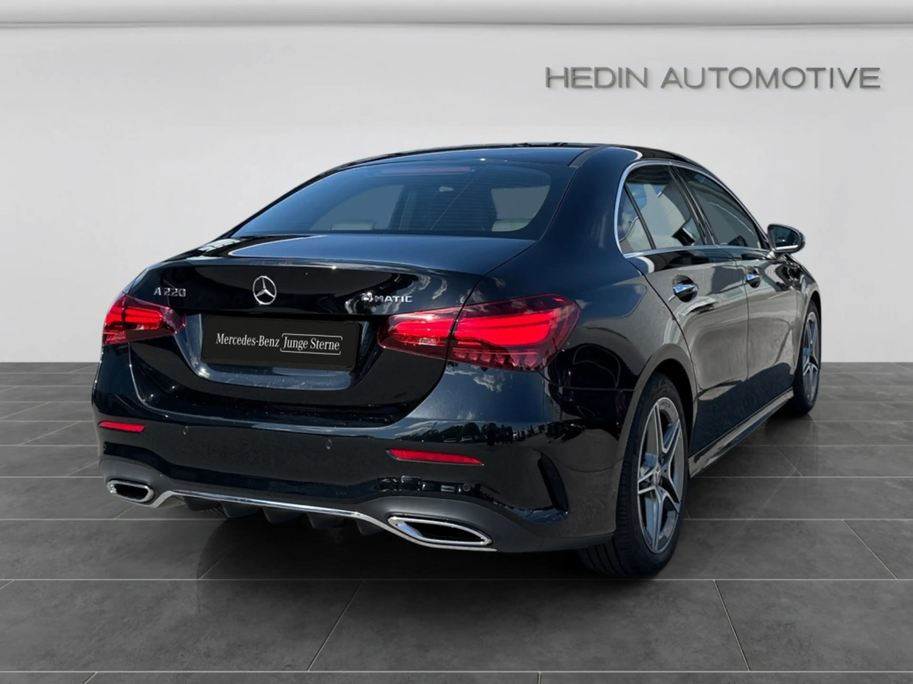 Mercedes-Benz A 220 4M Limousine AMG|MBEAM|AMBIENTE|MBUX|DAB — photo 6