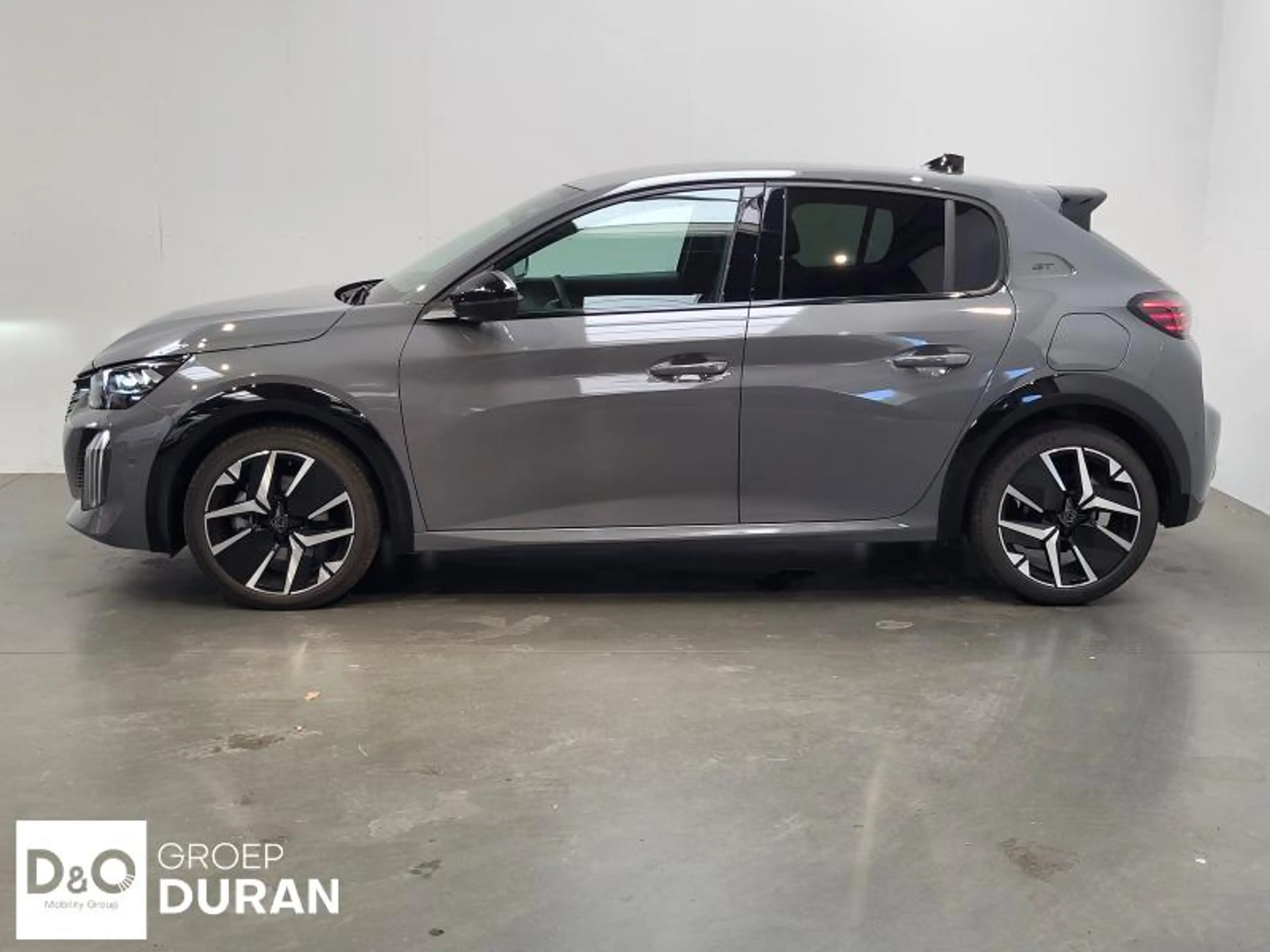 Peugeot 208 GT 1.2 Hybrid e-dcs6 — photo 2
