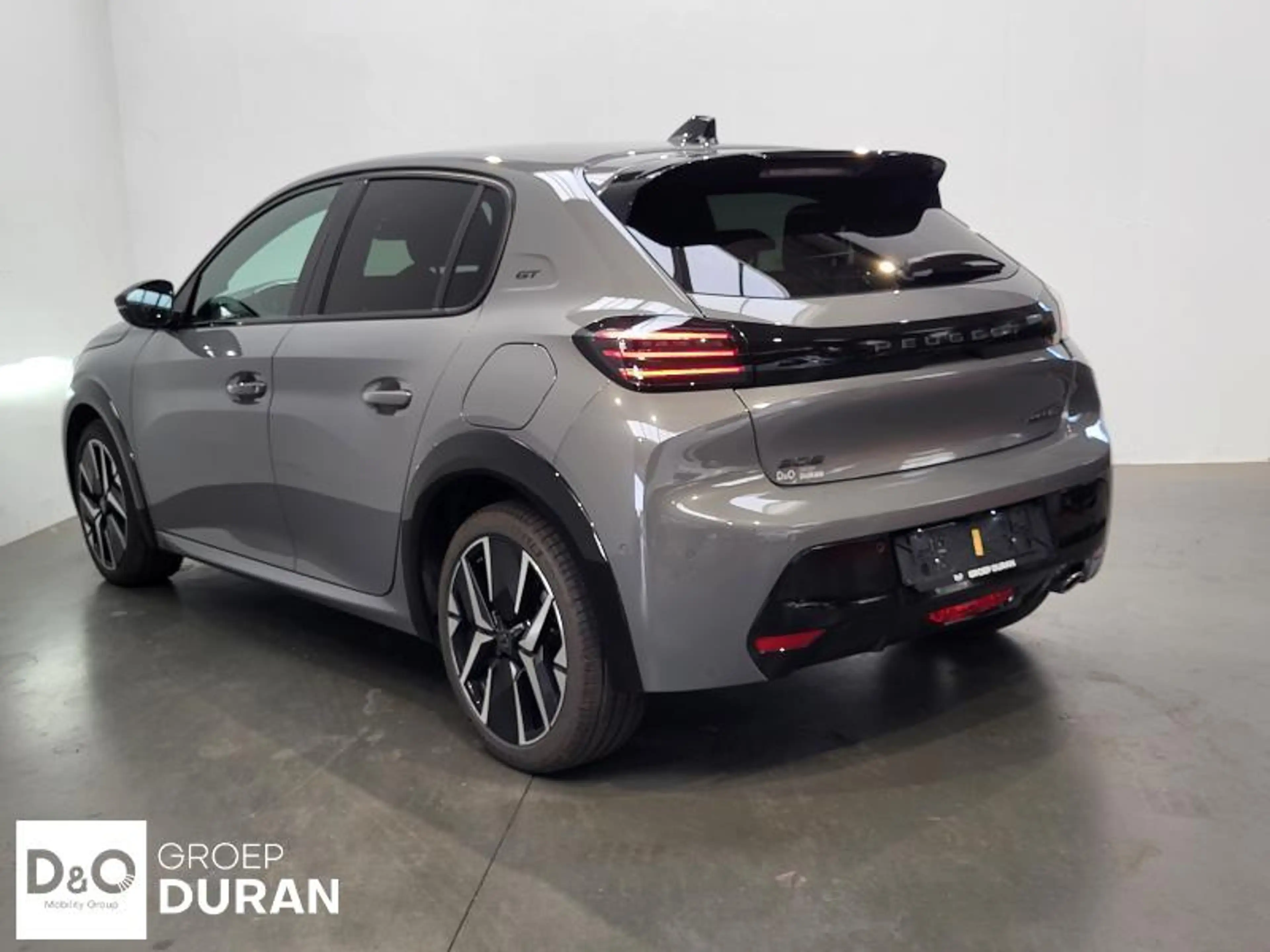 Peugeot 208 GT 1.2 Hybrid e-dcs6 — photo 3