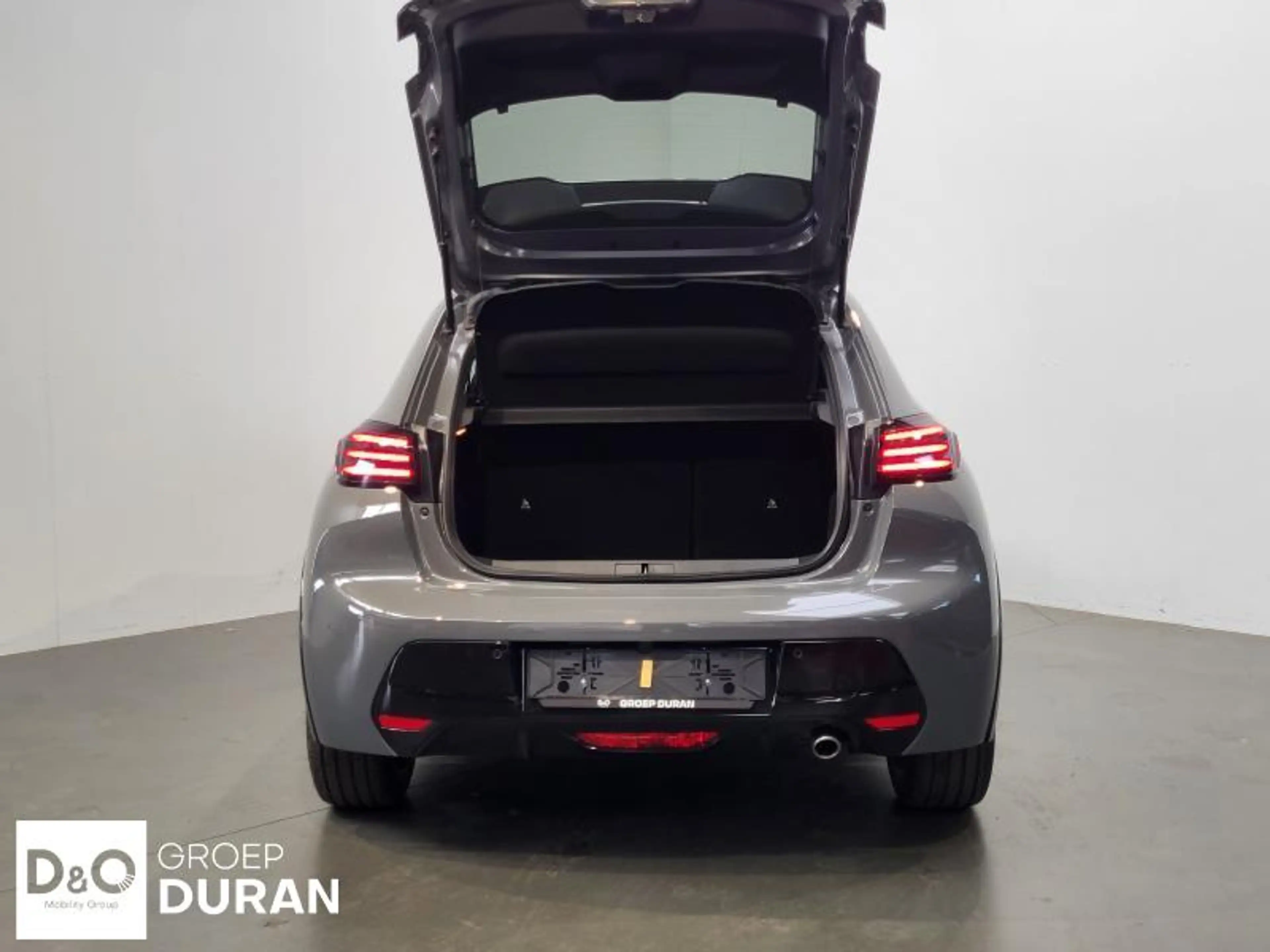 Peugeot 208 GT 1.2 Hybrid e-dcs6 — photo 6